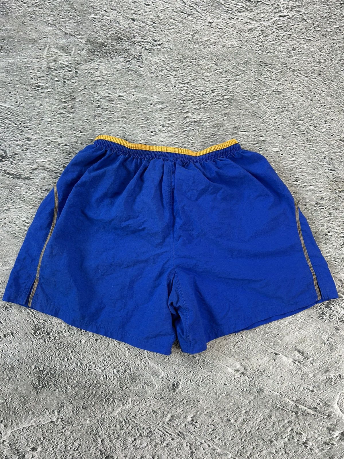 Chelsea Soccer Vintage Chelsea FC 2001 2002 Umbro shorts #8 Frank Lampard Size US 32 / EU 48 - 7 Thumbnail