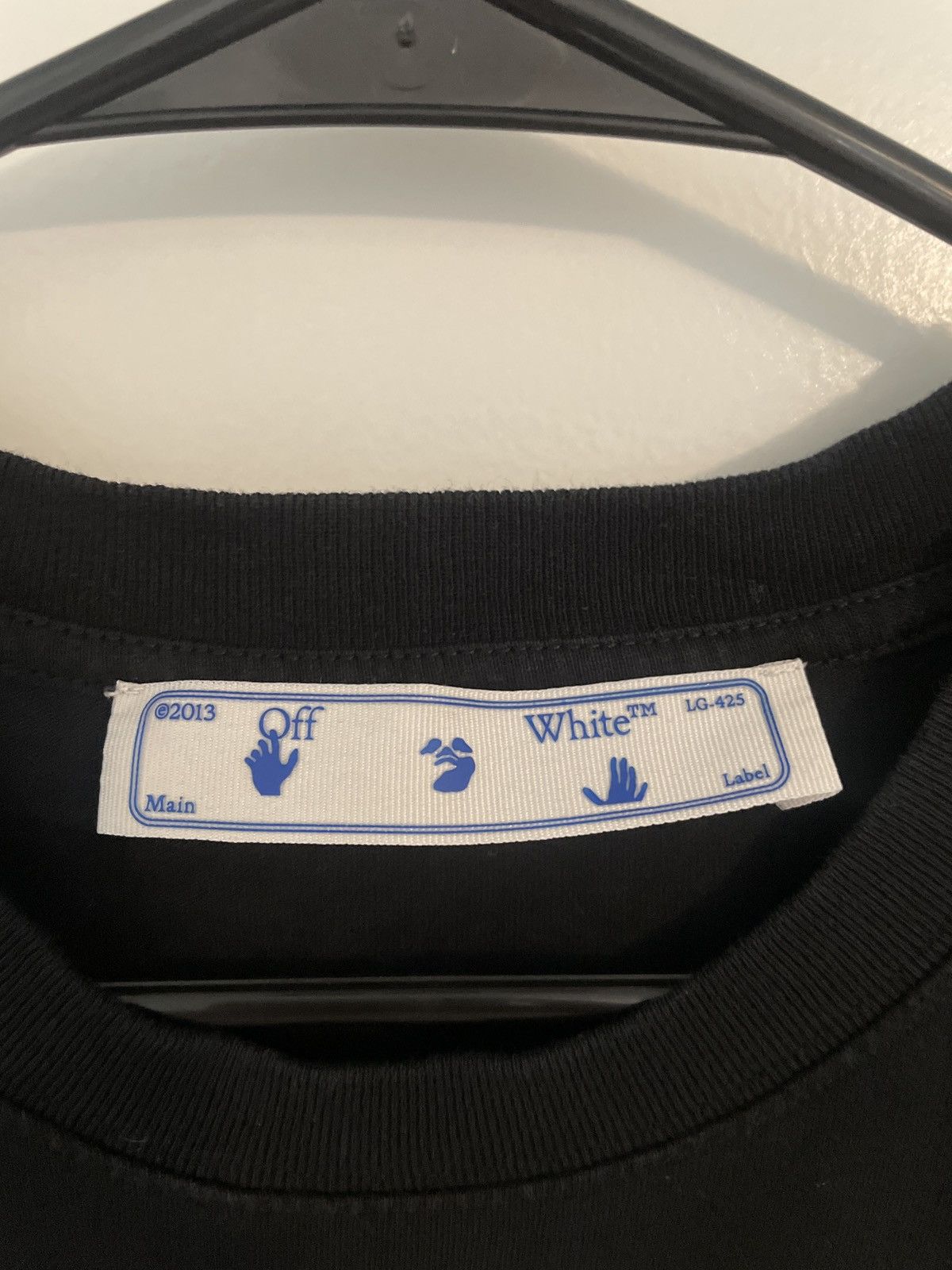 Off-White Off white “woman “ crop top size small Size S / US 4 / IT 40 - 2 Thumbnail