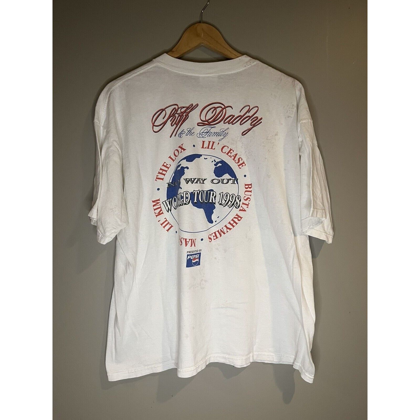 Vintage Vintage Puff Daddy No Way Out Tour Tee Size US XL / EU 56 / 4 - 2 Thumbnail