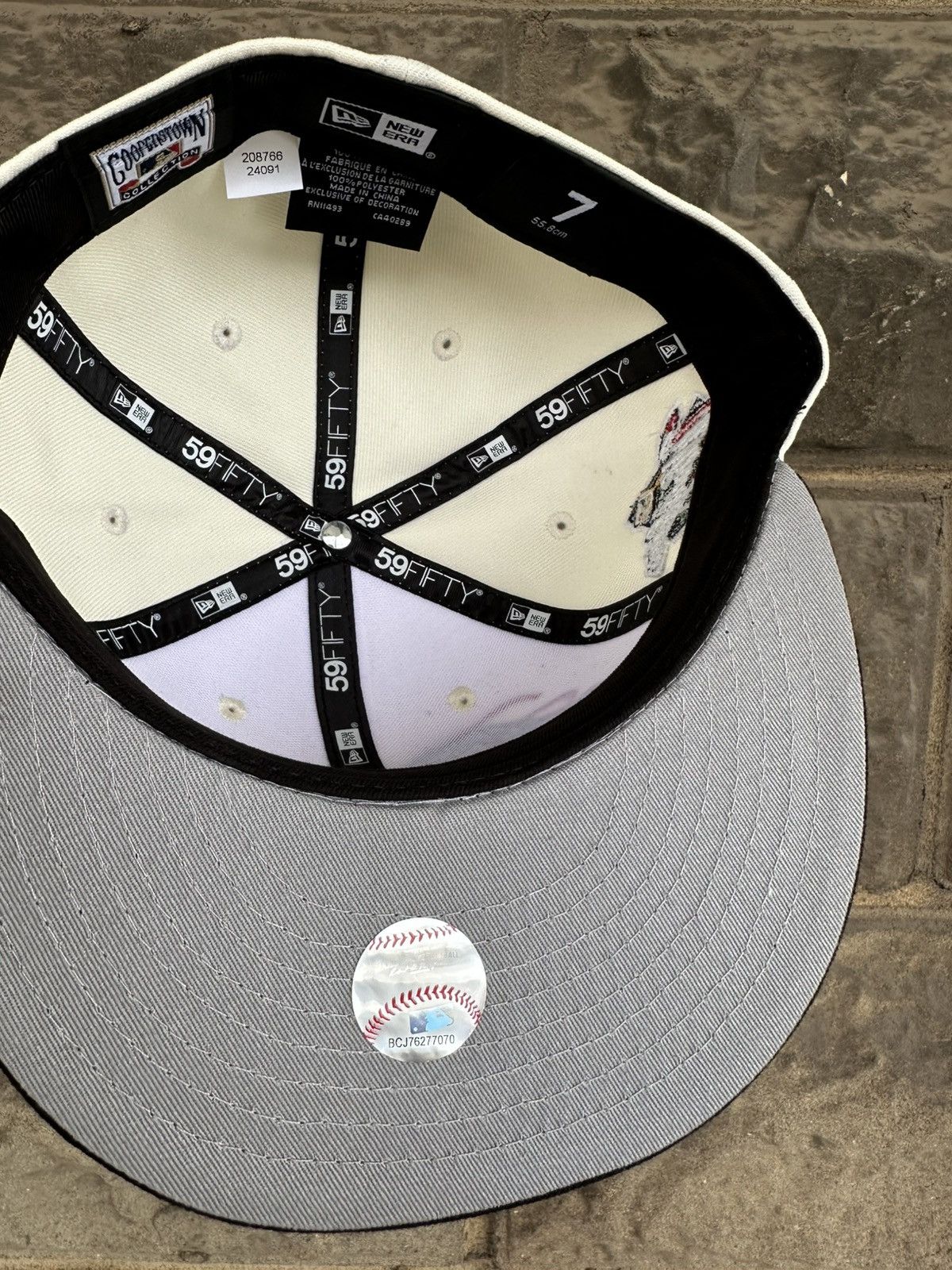 MLB × New Era × Supreme 7 NEW YORK YANKEES 1998 WORLD SERIES CHAMPIONS OFF WHITE Size ONE SIZE - 5 Thumbnail