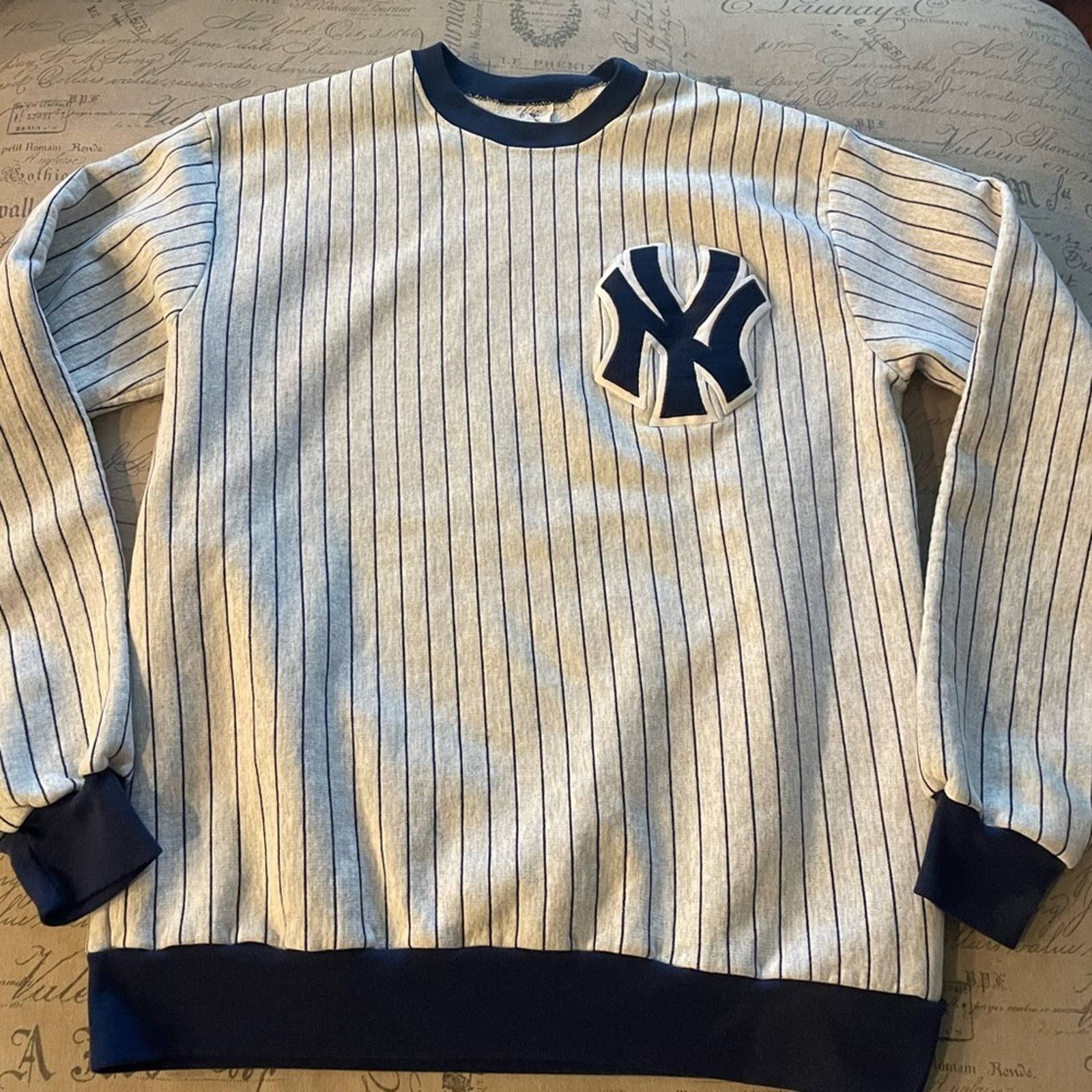 image of Majestic Vintage 1990's New York Yankees 1990S Sweatshirt in Blue, Men's (Size XL)