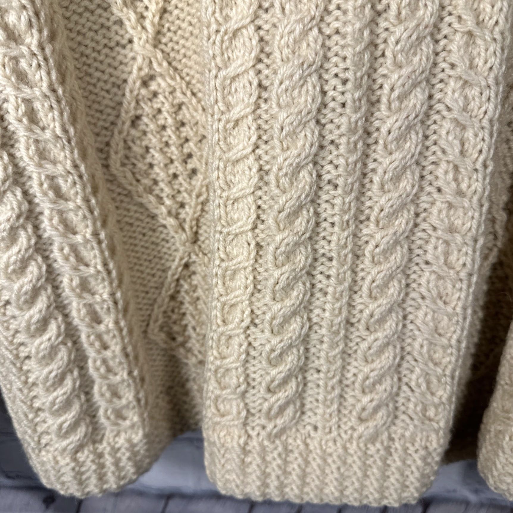 Vintage VINTAGE Aran Handknits Una O’Neil Cardigan Sweater Full Zip Wool Cableknit Pockets Ivory M Womens Size M / US 6-8 / IT 42-44 - 6 Thumbnail