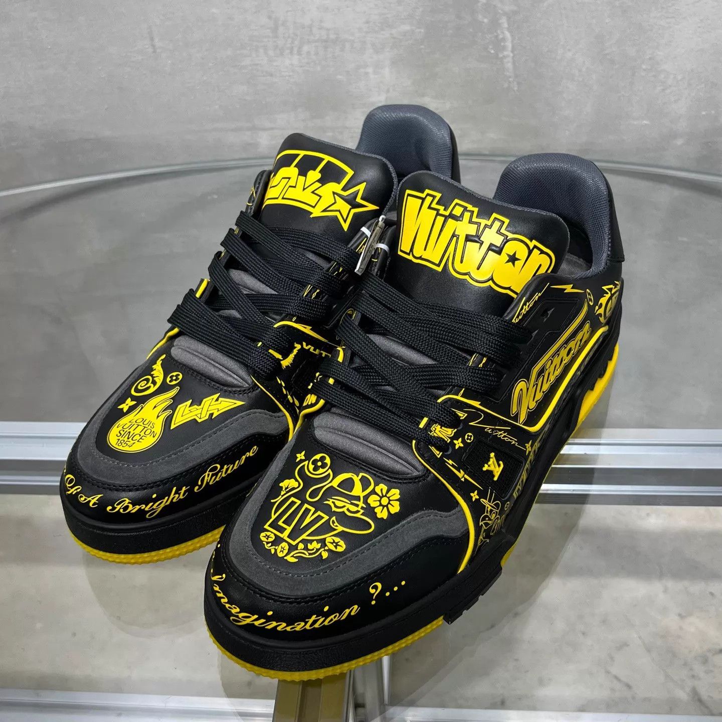 Louis Vuitton LV Men's Dragon Year Trainer Black & Yellow UK7.5 41.5 Size US 8.5 / EU 41-42 - 2 Thumbnail