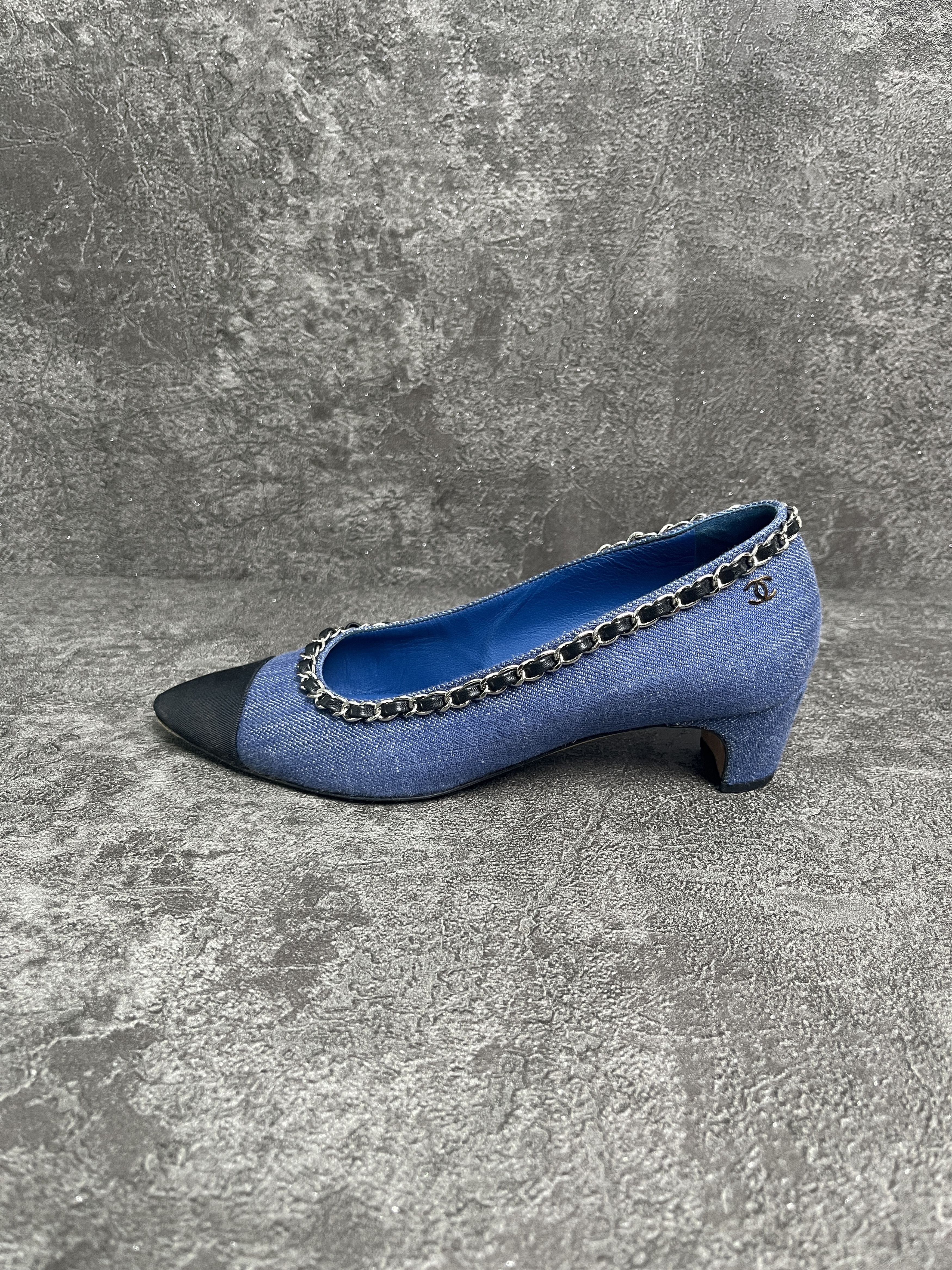 Chanel Chanel Blue Denim Cloth Shoes With Black Cap Toe Size US 6 / IT 36 - 1 Thumbnail