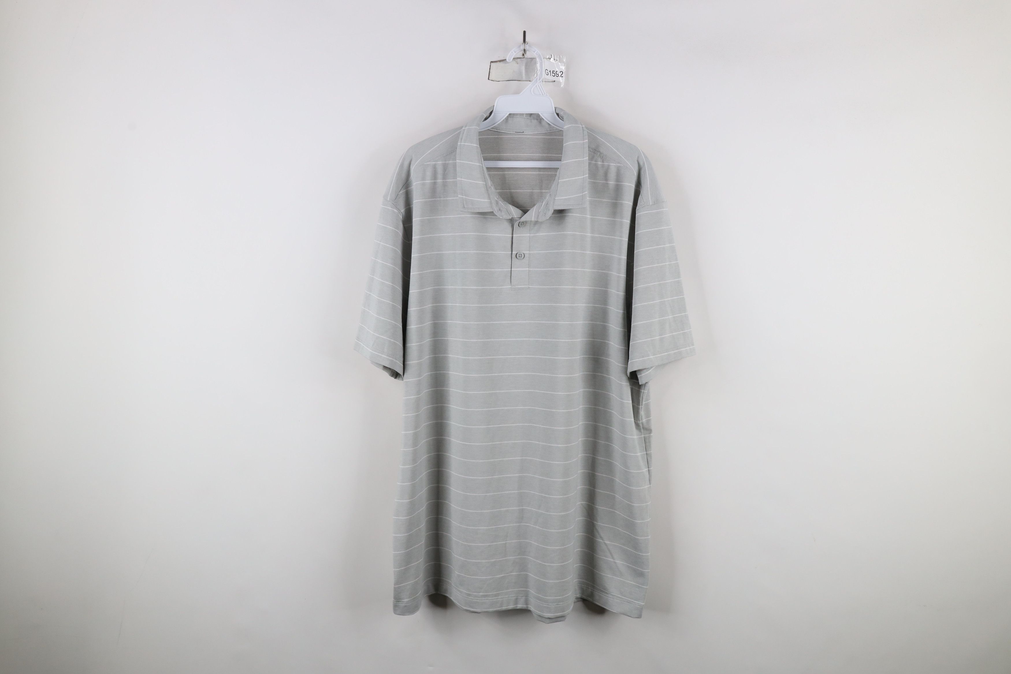 Lululemon × Vintage Lululemon Evolution Short Sleeve Collared Golf Polo Shirt Size US XL / EU 56 / 4 - 1 Thumbnail