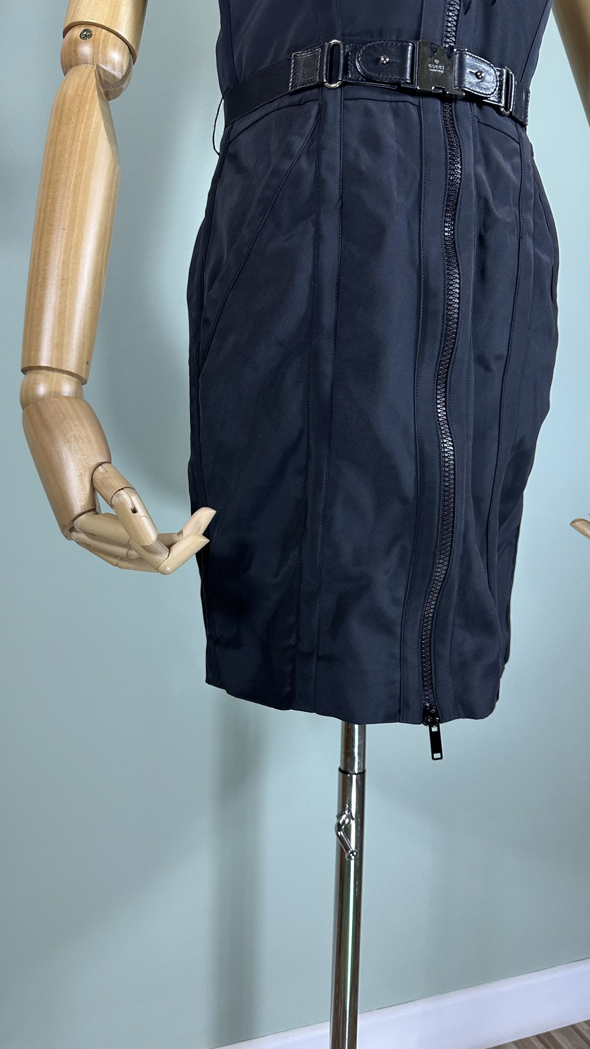 Gucci Gucci Women's Black Sexy Belted Dress Size 40 2009 Size S / US 4 / IT 40 - 3 Thumbnail