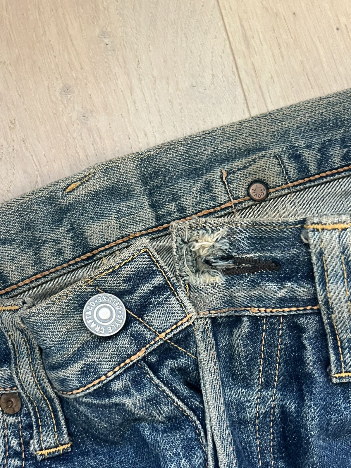 Japanese Brand Evisu 28x28 vintage evis denim selvedge jeans distressed Size US 28 / EU 44 - 3 Thumbnail
