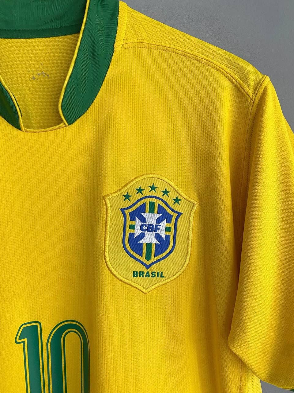 Nike Brazil National Team 2006 Soccer Jersey #10 RONALDINHO, M Size US M / EU 48-50 / 2 - 7 Thumbnail