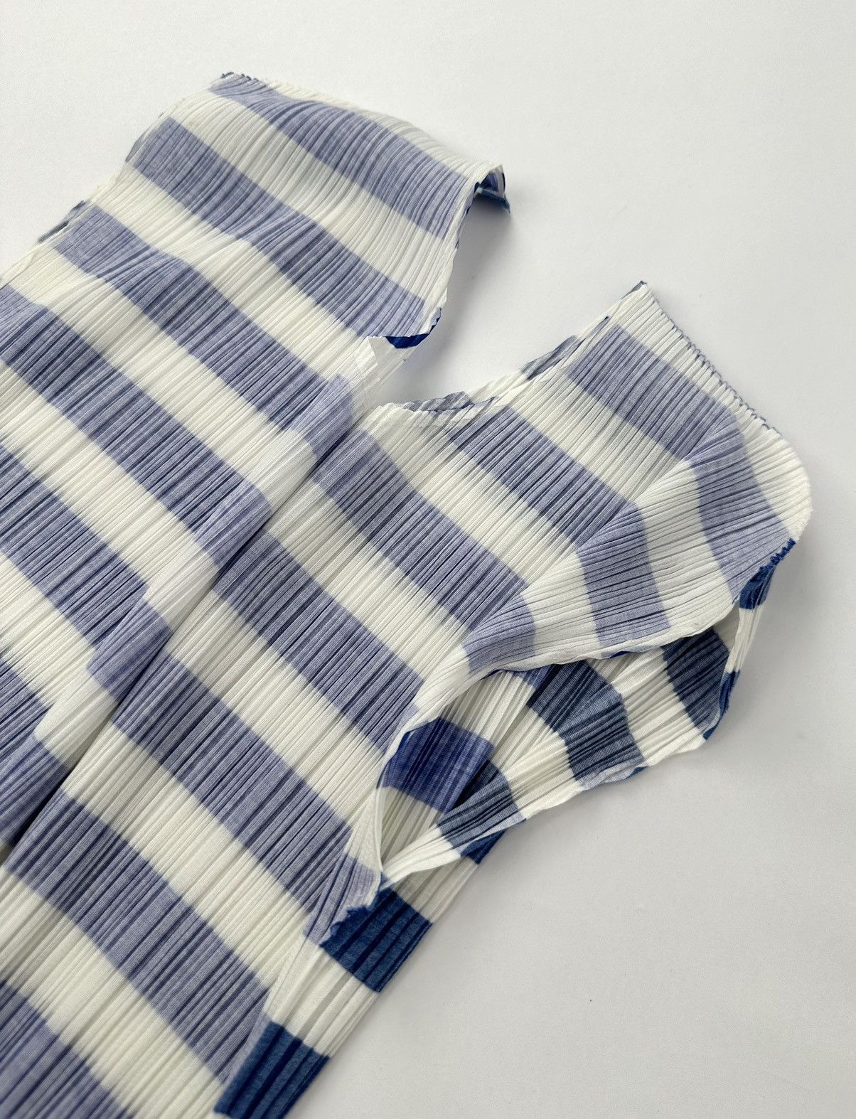 Issey Miyake × Pleats Please Issey Miyake Issey Miyake Pleats Please Stripped Pattern Sleeveless Size M / US 6-8 / IT 42-44 - 7 Thumbnail