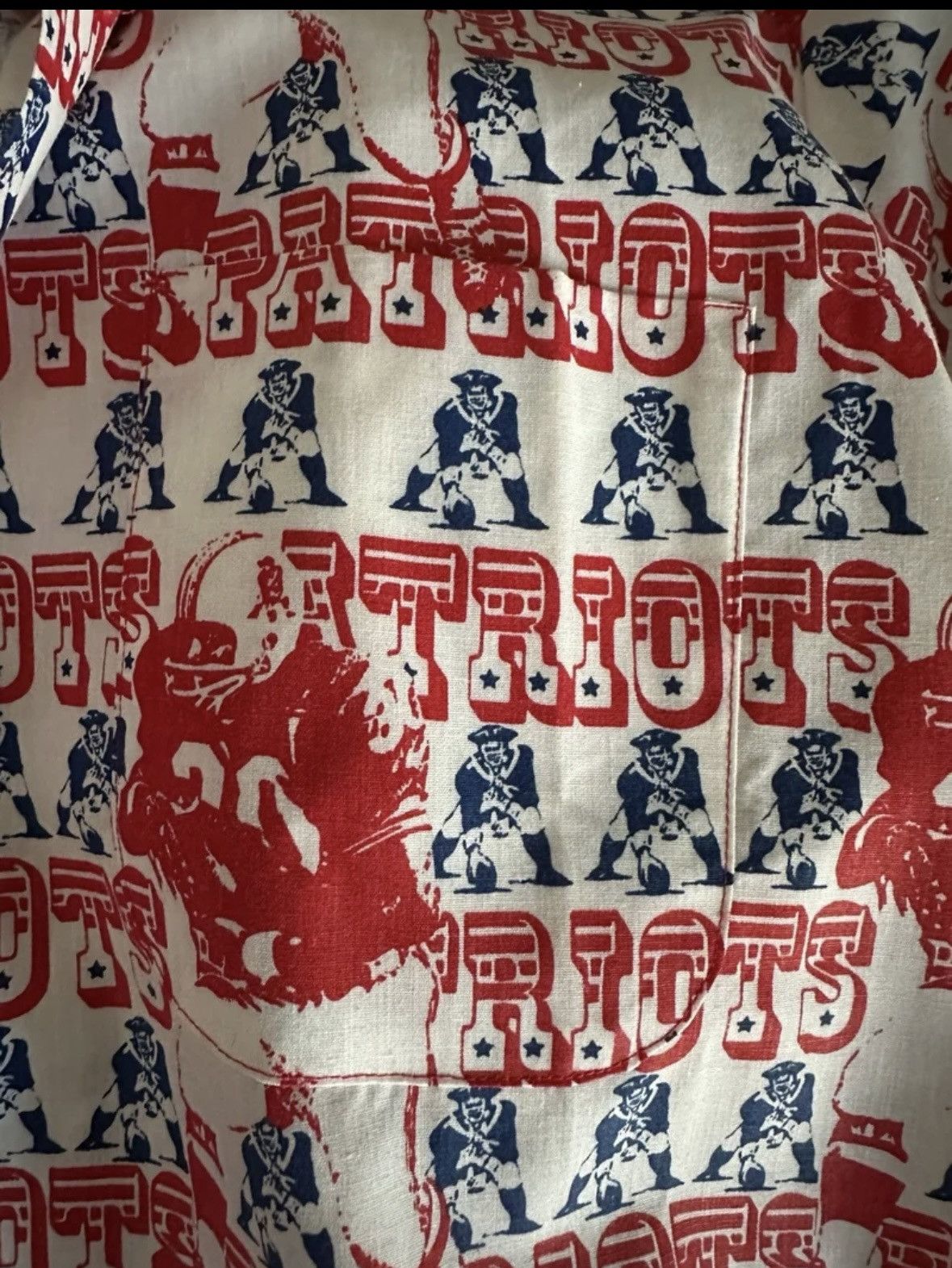 NFL 1970s Vintage New England Patriots NFL Team Shirt Size US M / EU 48-50 / 2 - 4 Thumbnail