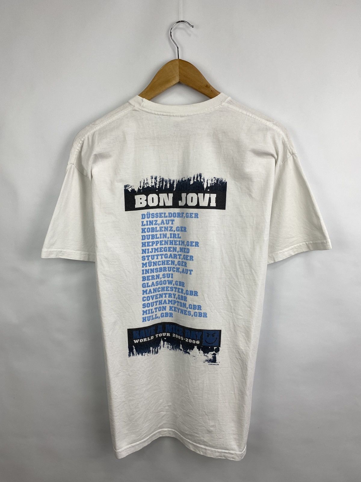 Bon Jovi Vintage 2005 Bon Jovi What About Now Tour T-Shirt Retro Rare Size US L / EU 52-54 / 3 - 7 Thumbnail