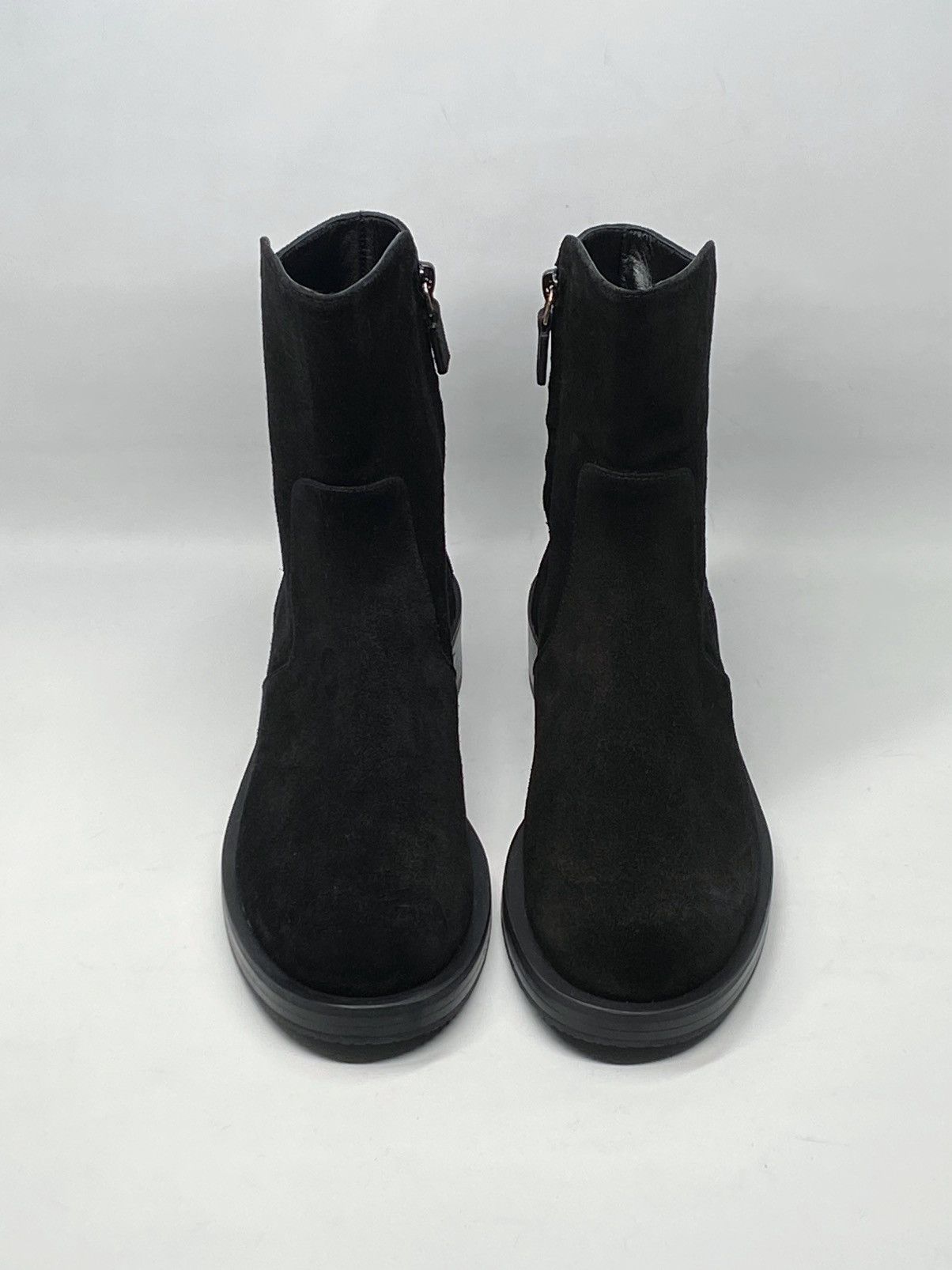 Stuart Weitzman Stuart Weitzman Block Heel Suede Booties size 7 Size US 7 / IT 37 - 4 Thumbnail