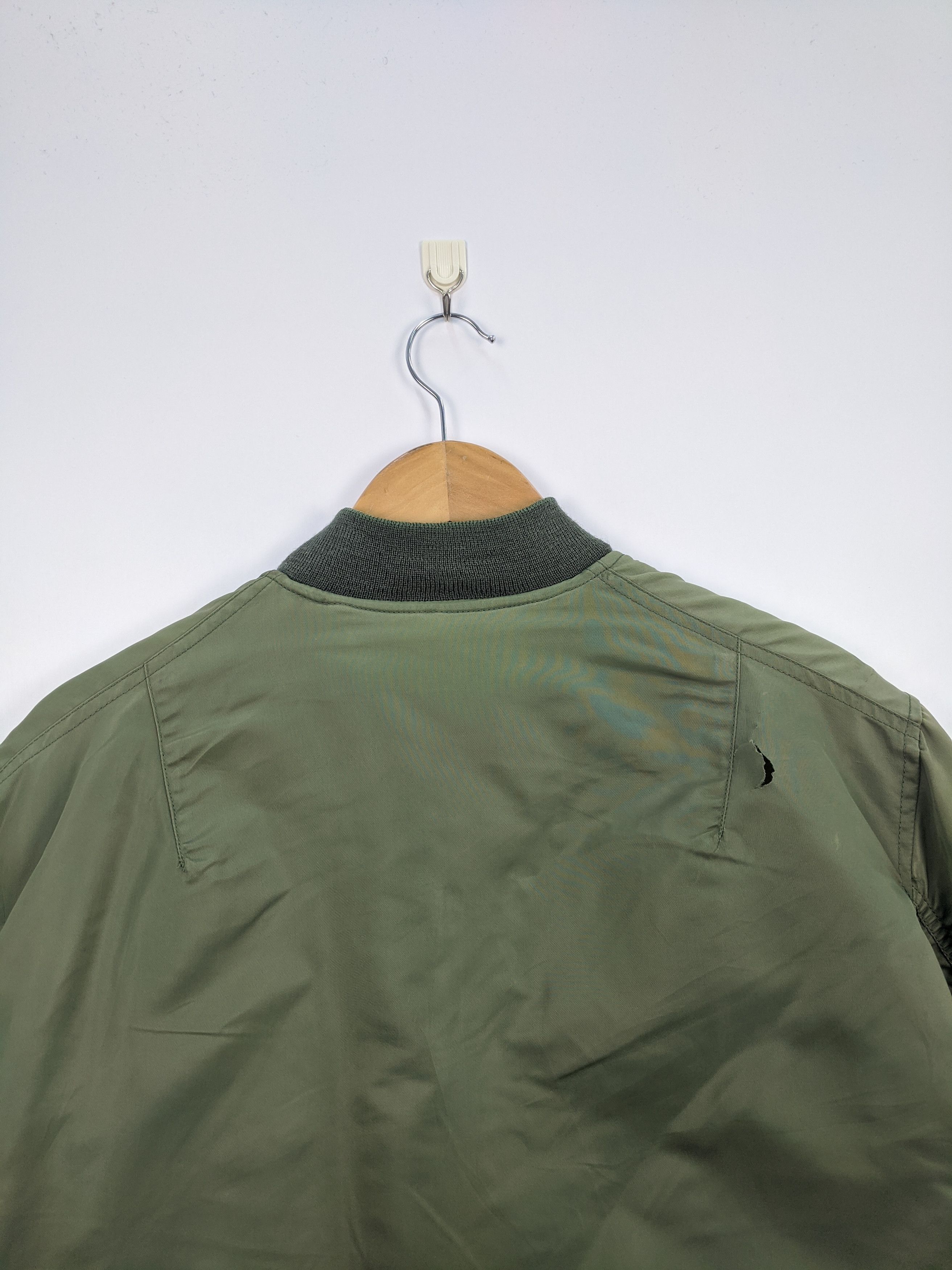 Alpha Industries Vintage Faded Alpha Industries Military Bombers Jacket J0320 Size US L / EU 52-54 / 3 - 4 Thumbnail