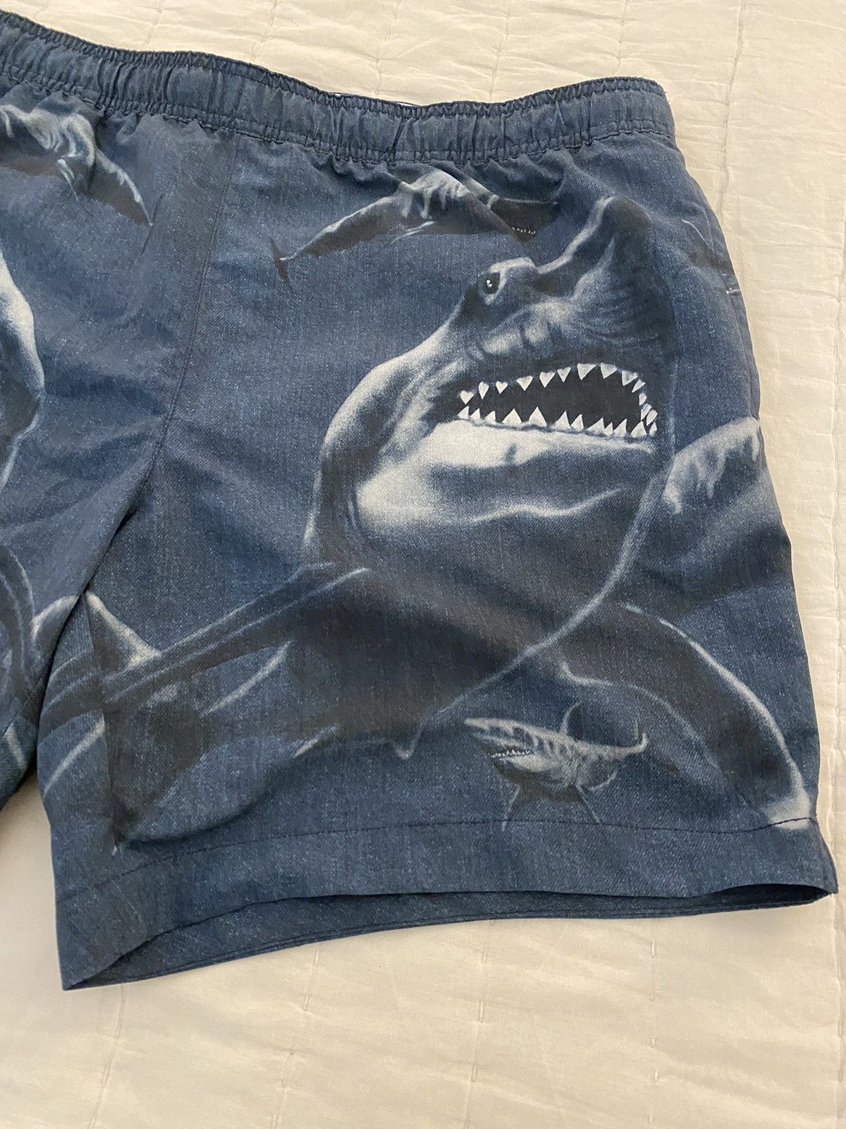 Burberry Burberry Shark Print Swim Shorts XL Size US 38 / EU 54 - 4 Thumbnail