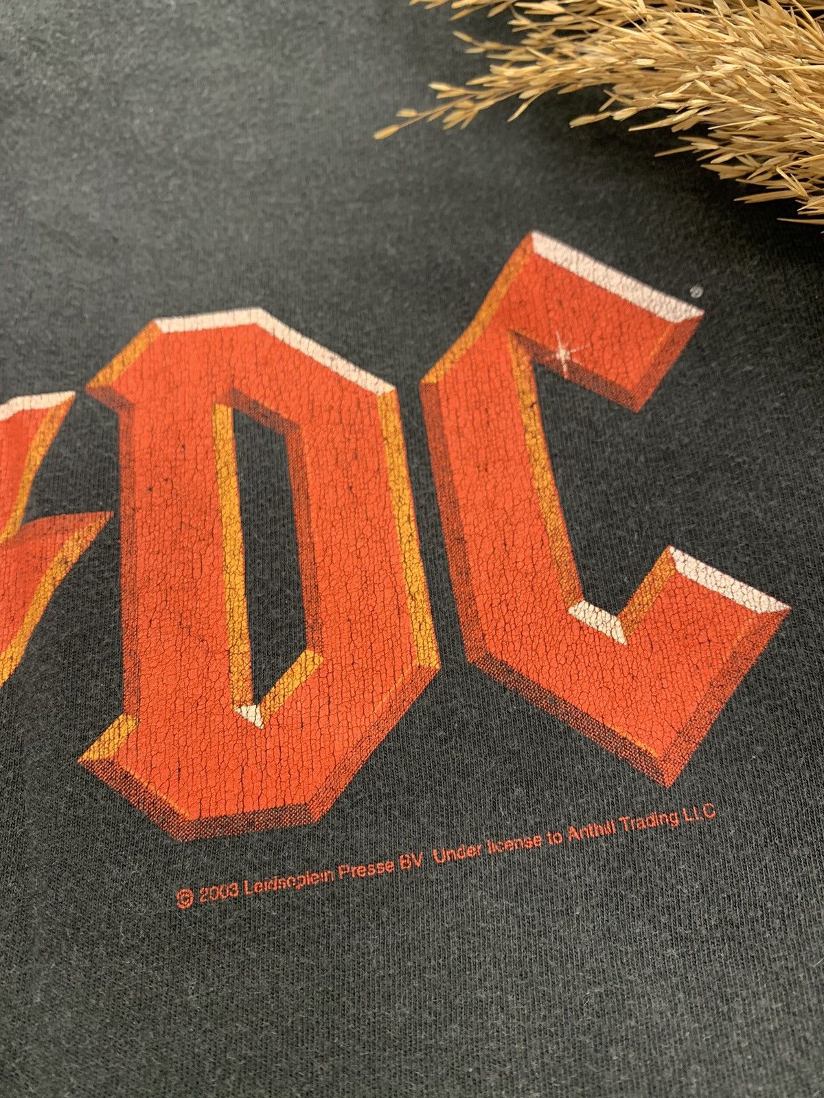 AC/DC × Band Tees × Vintage Vintage 2003 AC DC Faded T-Shirt Size US S / EU 44-46 / 1 - 5 Thumbnail