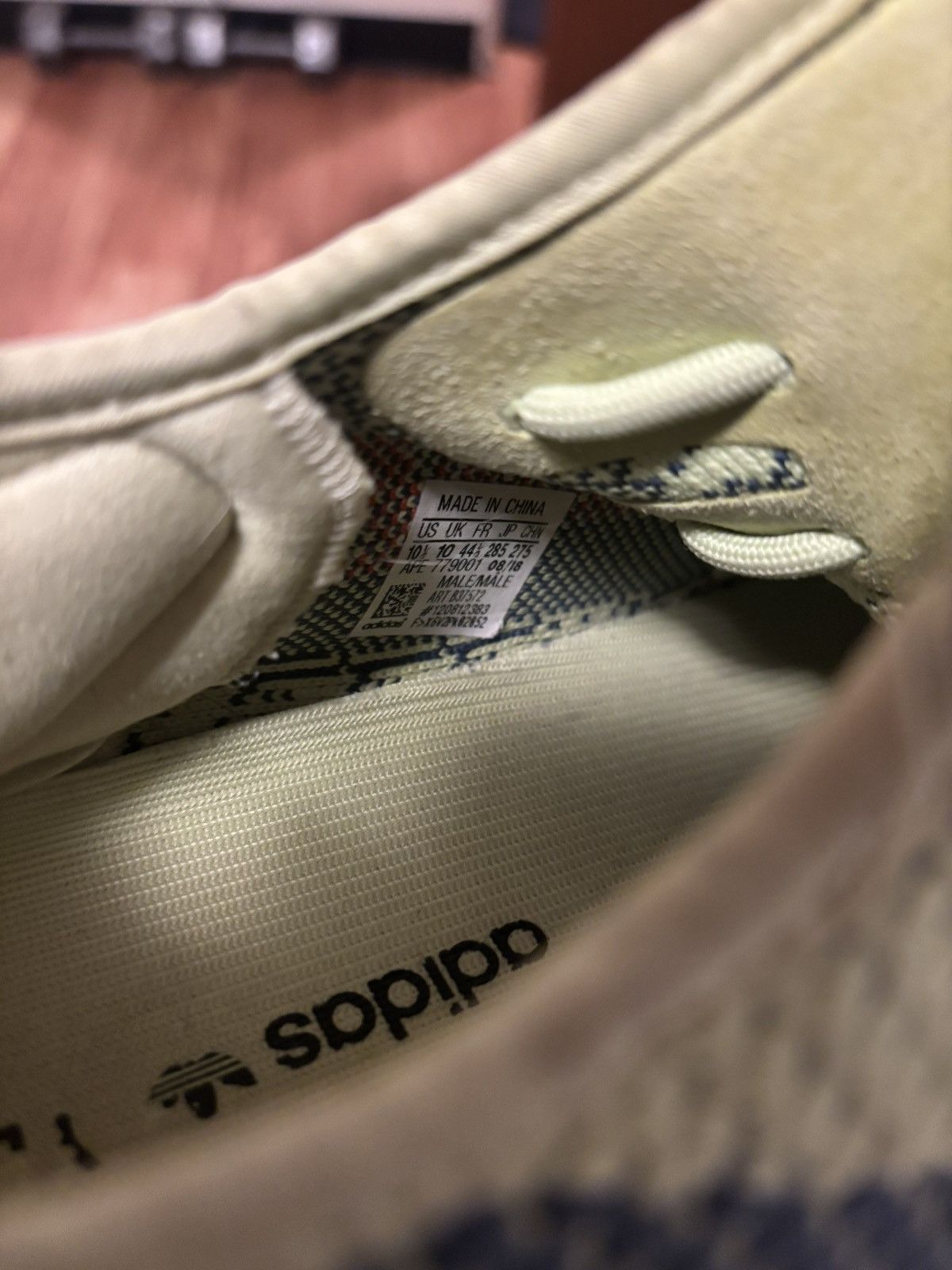 Yeezy Yeezy Semi-Frozen Yellow Size US 10.5 / EU 43-44 - 6 Thumbnail