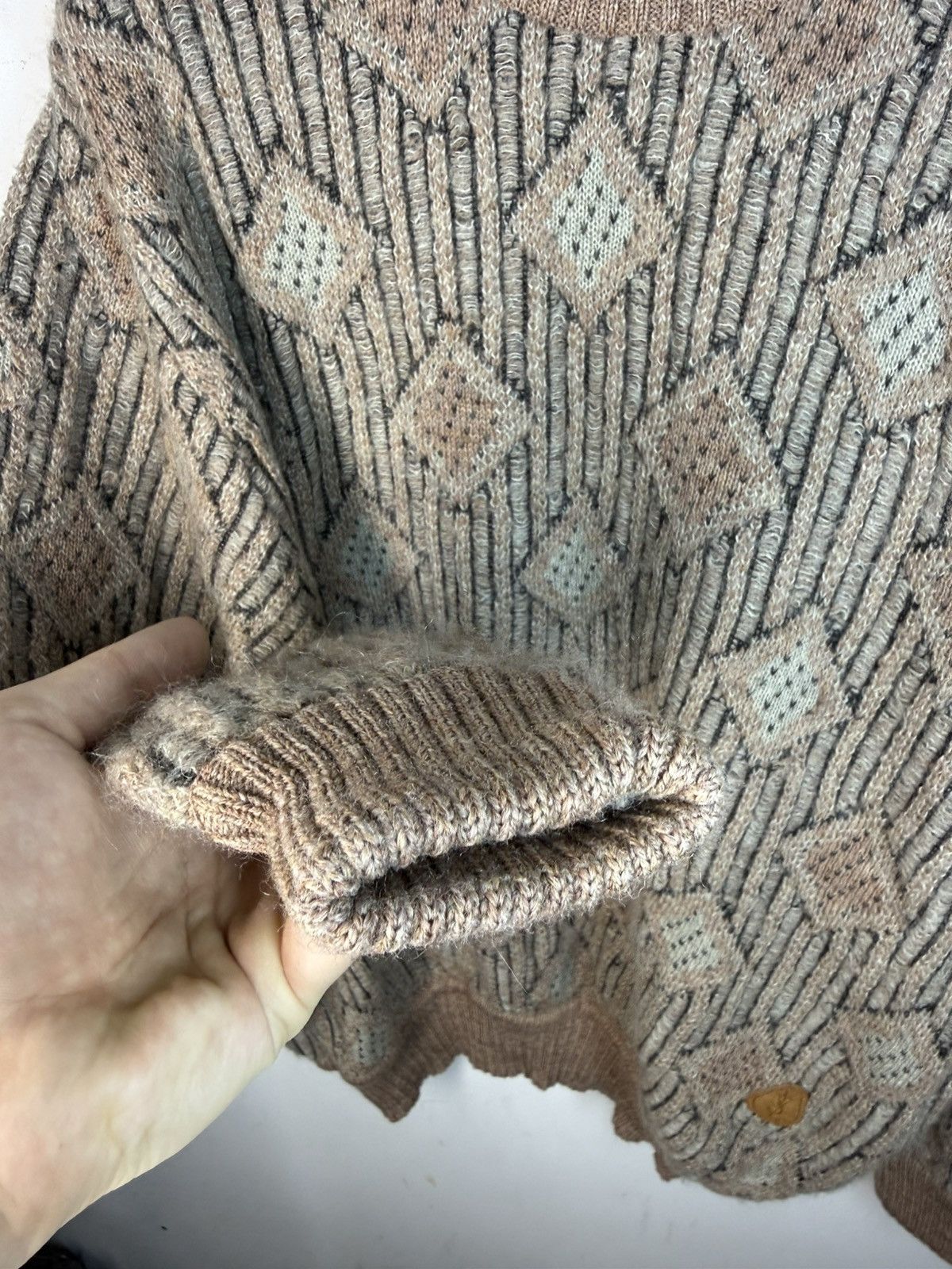 Yves Saint Laurent 90s Wool YSL Sweater Soft Beige Vintage Yves Saint Laurent Size US L / EU 52-54 / 3 - 16 Thumbnail