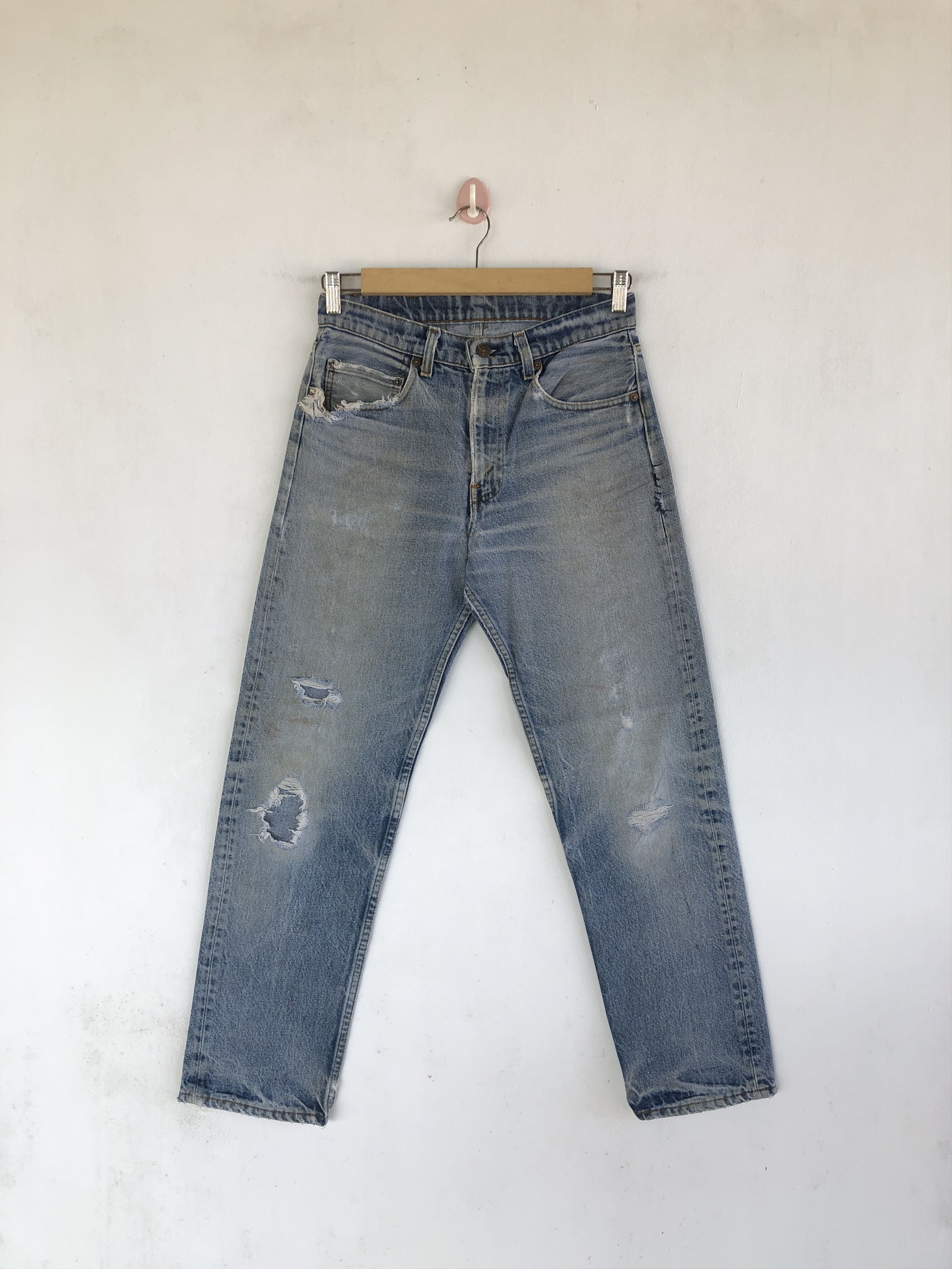 Levi's Vintage Levis 505 Distressed Jeans Levi's Light Wash Denim Size 28" / US 6 / IT 42 - 2 Thumbnail