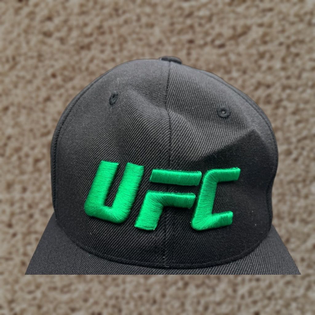 VINTAGE UFC Hat Cap Snap Back Adult Black Wool Blend
