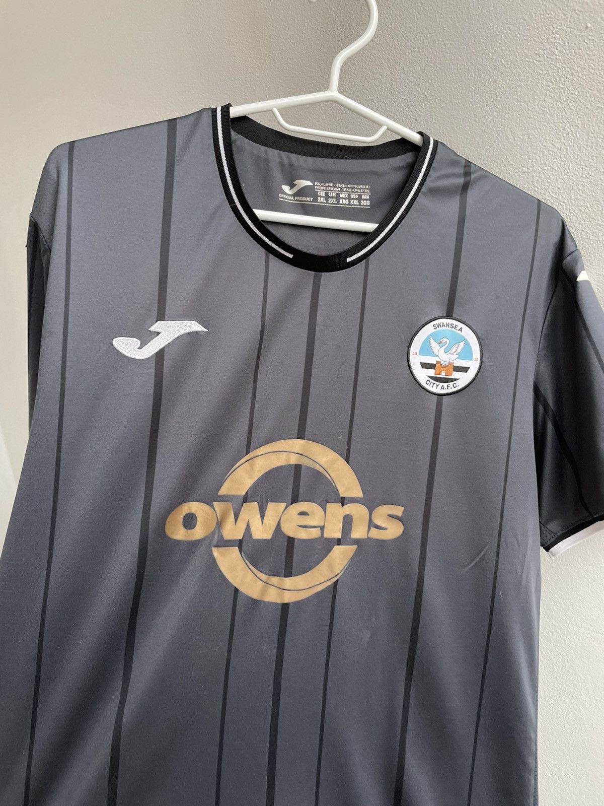 Joma SWANSEA CITY 2022 2023 THIRD SHIRT FOOTBALL SOCCER JERSEY Size US L / EU 52-54 / 3 - 4 Thumbnail