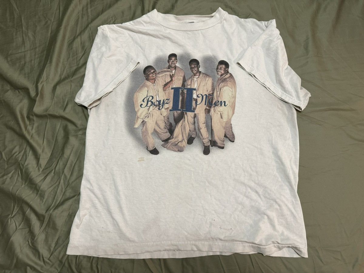 image of Vintage 1994 Boyz Ii 2 Men Boyz2 Men T Shirt in White (Size XL)