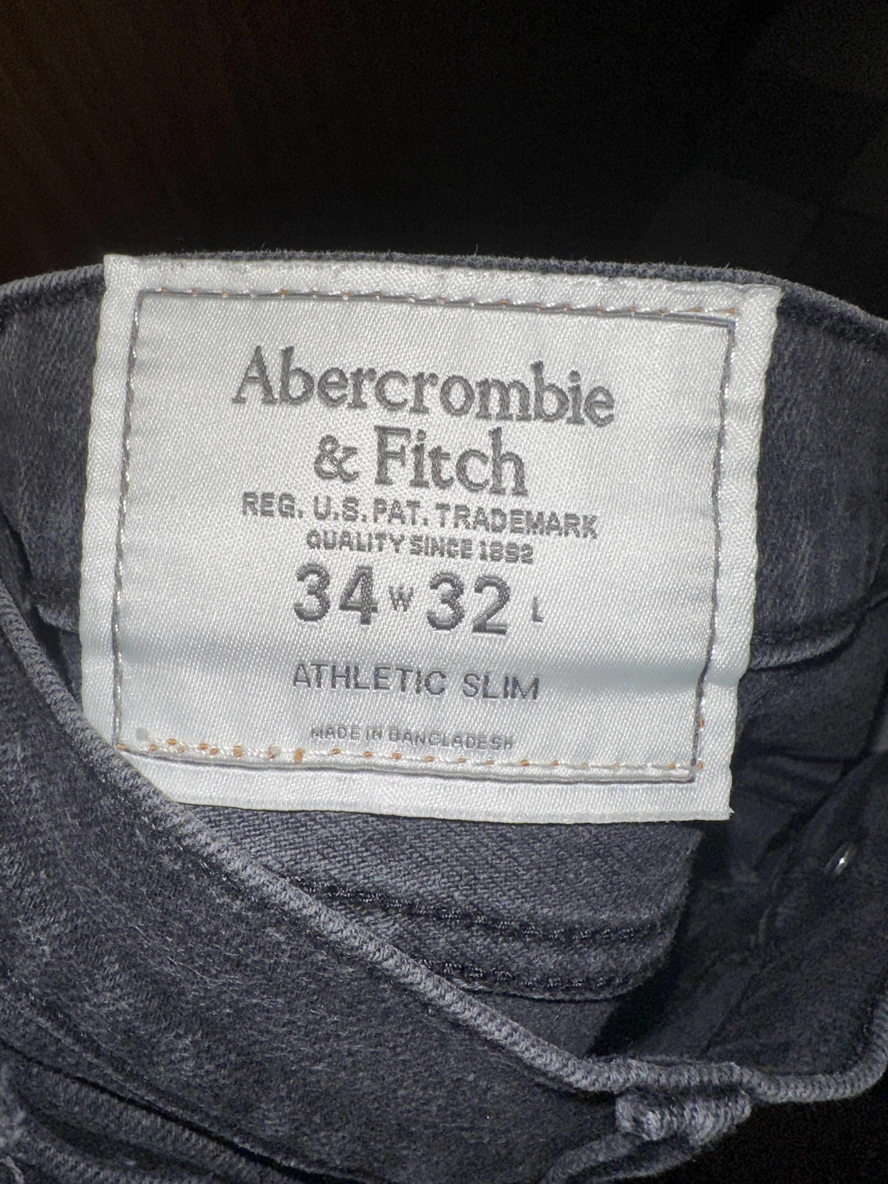 Abercrombie & Fitch Black jeans, with small design rips Size US 34 / EU 50 - 3 Thumbnail