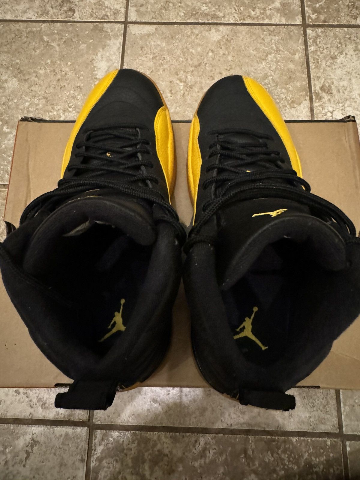Jordan Brand Jordan 12 Retro University Gold Size US 10.5 / EU 43-44 - 4 Thumbnail