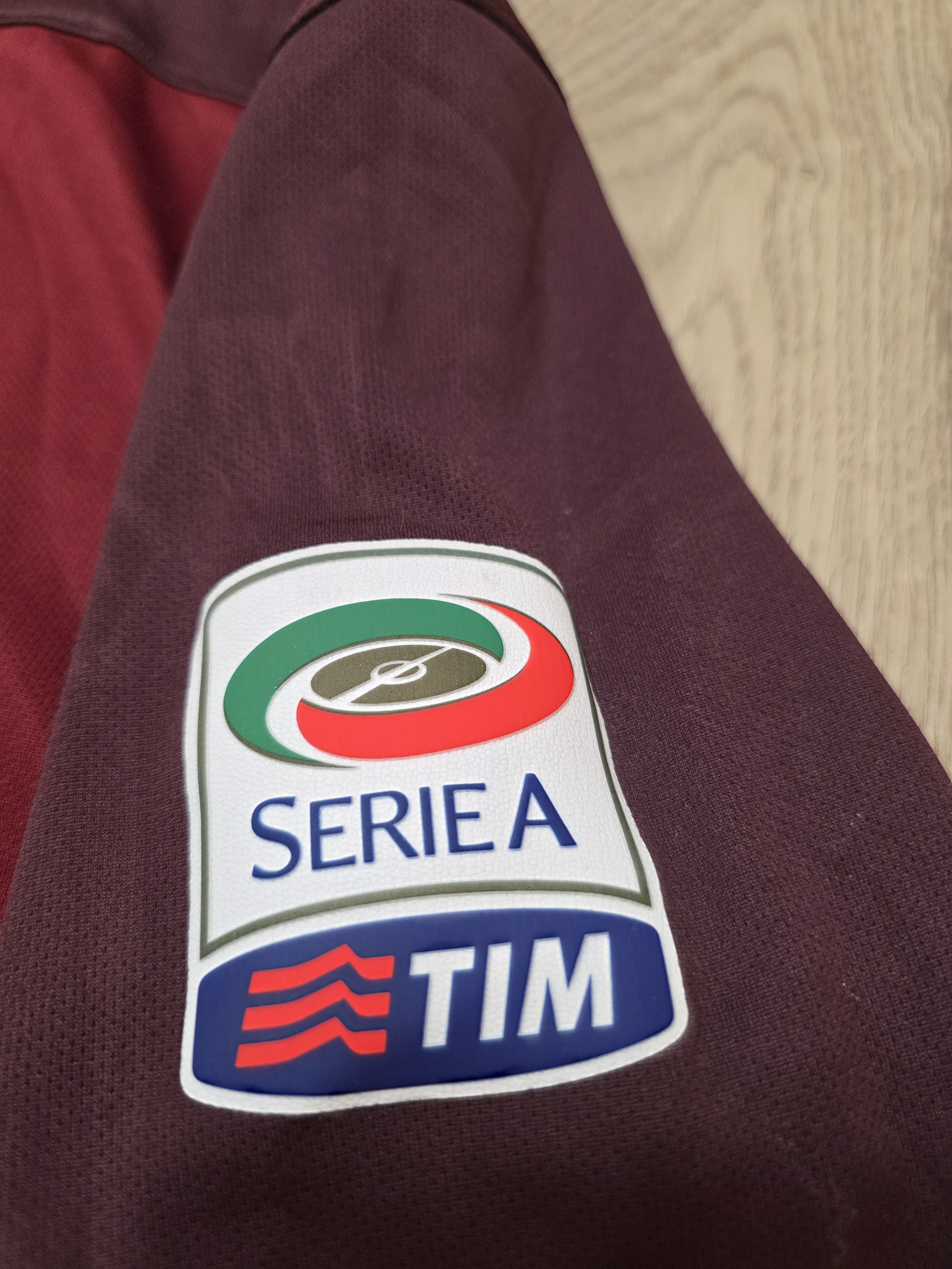 Nike AS ROMA 2015 2016 TOTTI HOME FOOTBALL SHIRT SOCCER JERSEY Size US M / EU 48-50 / 2 - 7 Thumbnail
