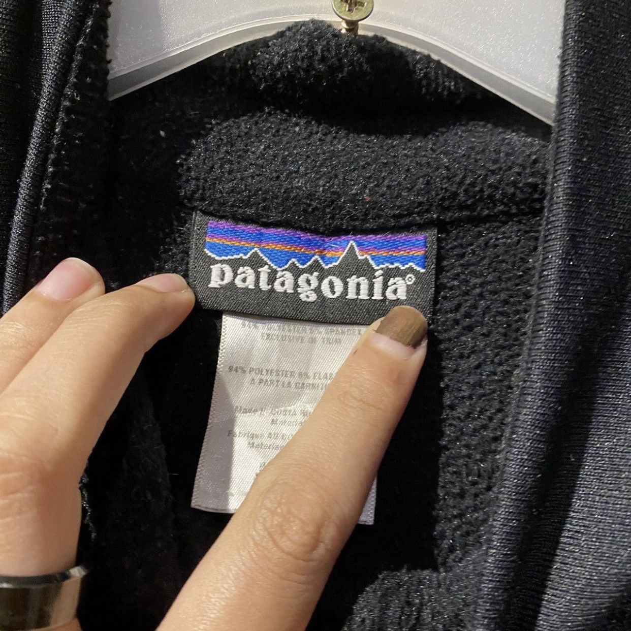 Patagonia Men's R1® Fleece Pullover, Black, size X-Large Size US XL / EU 56 / 4 - 8 Thumbnail