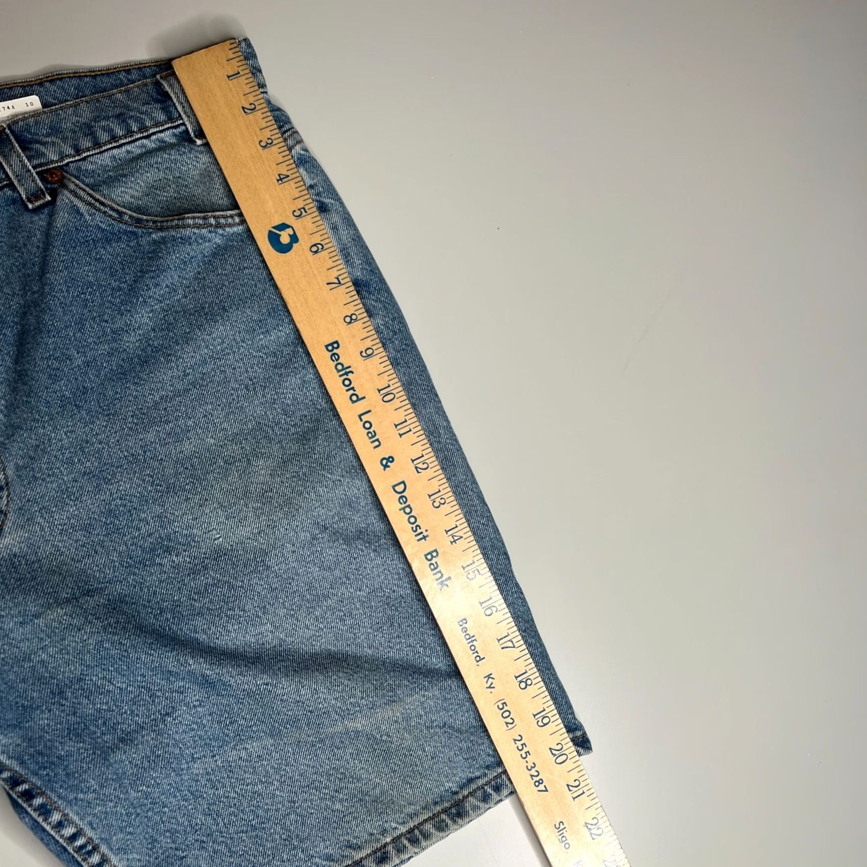 Levi's VINTAGE Levi’s 505 Regular Fit Denim Shorts W38 L9 Light Blue USA Made 90s Mens Shorts Jeans 90s 505 Regular Fit Blue Cotton Leather? Size US 38 / EU 54 - 3 Thumbnail