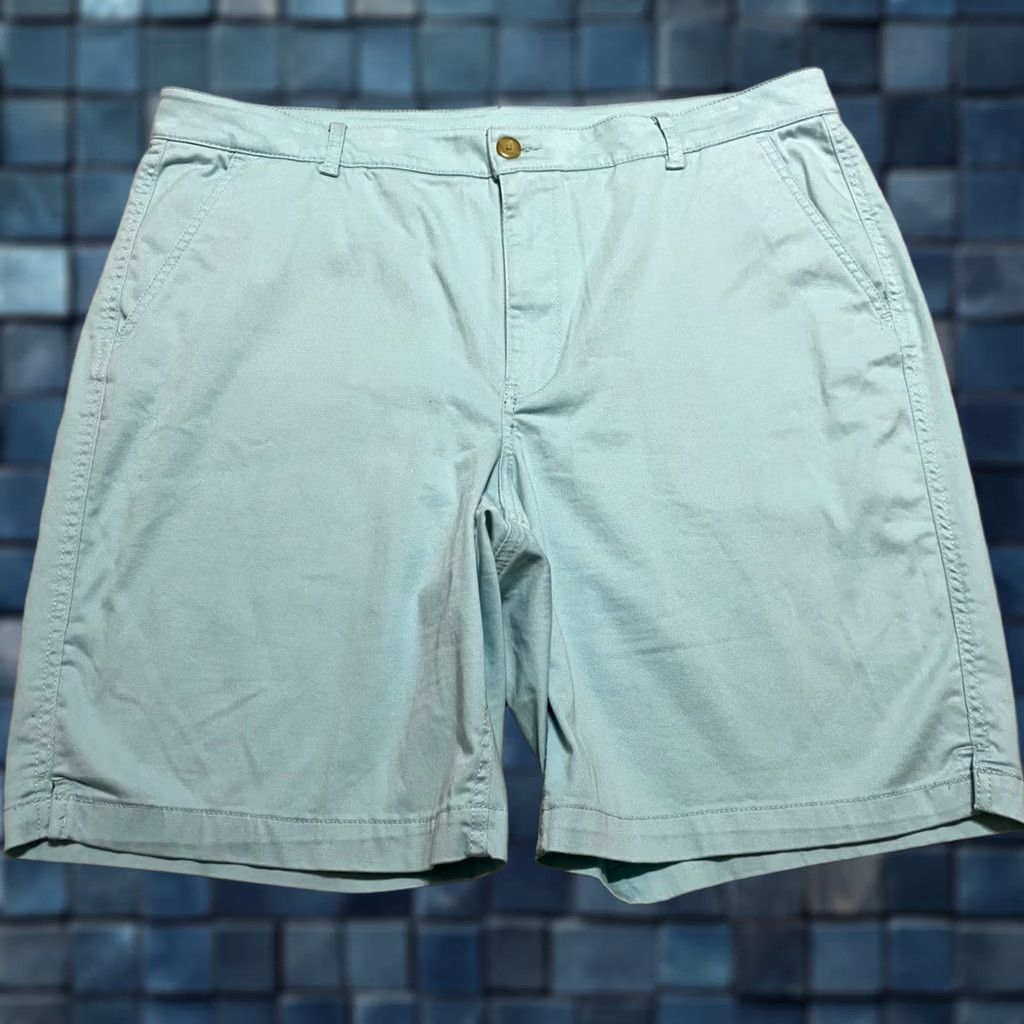 Vintage L.L. Bean Womens Shorts 18 Plus Blue Chino Inseam 9" Pockets Casual Outdoor 9 in Inseam High Rise Button Zipper Slim Size 40" / US 18 - 1 Thumbnail