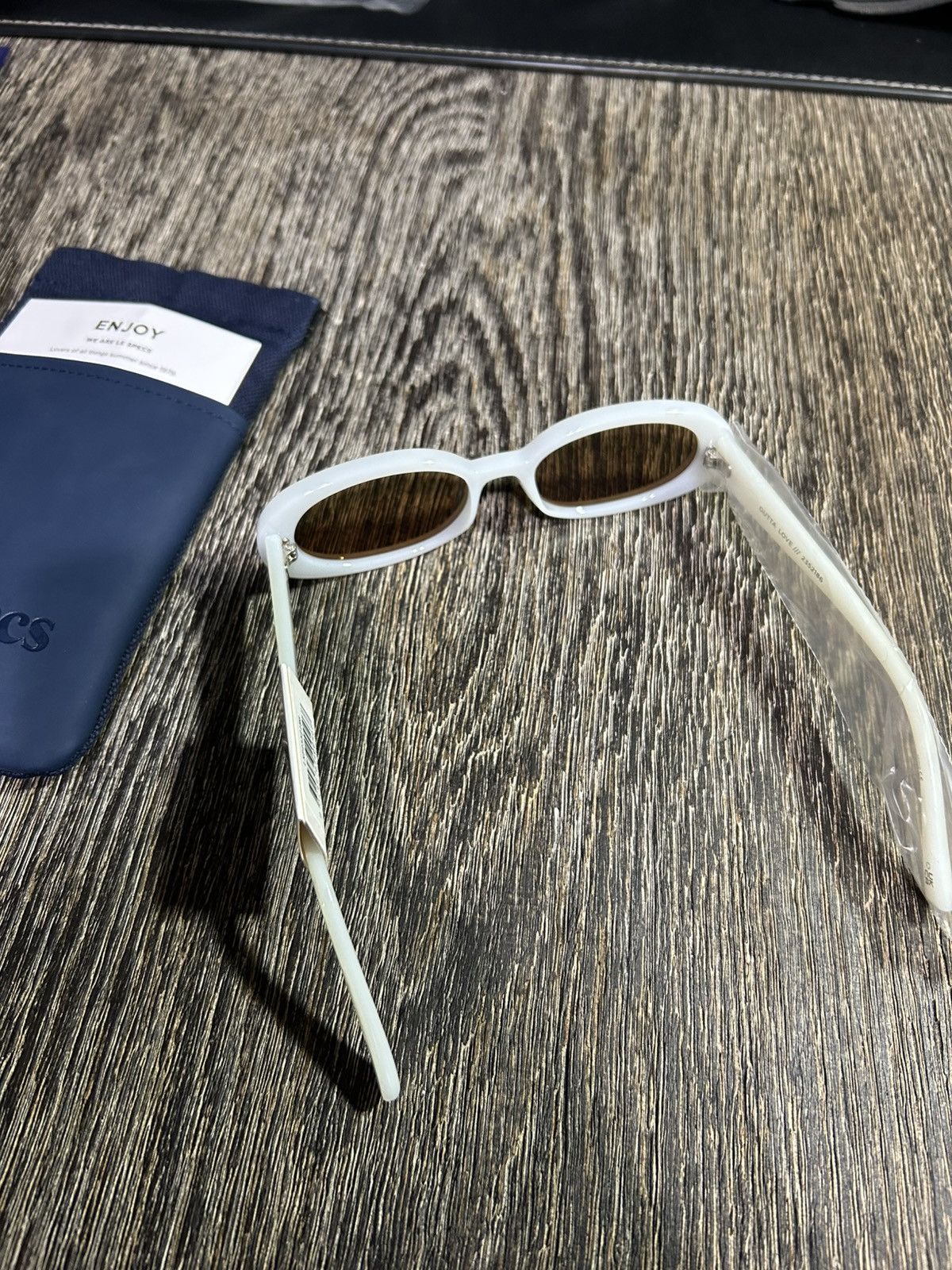 Le Specs Le Specs Outta Love White Marble Unisex Size ONE SIZE - 7 Thumbnail