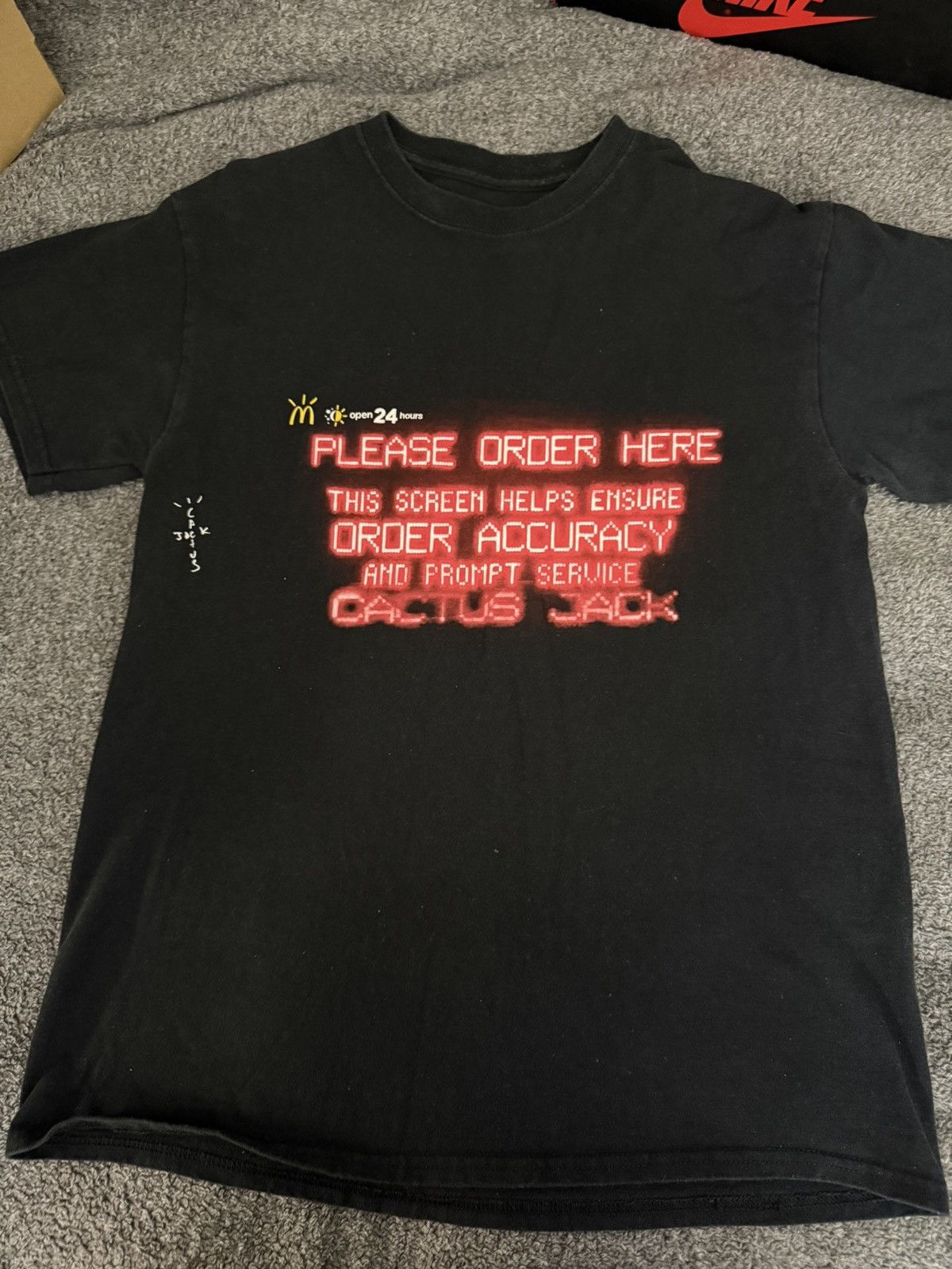 Travis Scott Travis Scott x Mcdonald’s “Order Here” Size US S / EU 44-46 / 1 - 1 Thumbnail