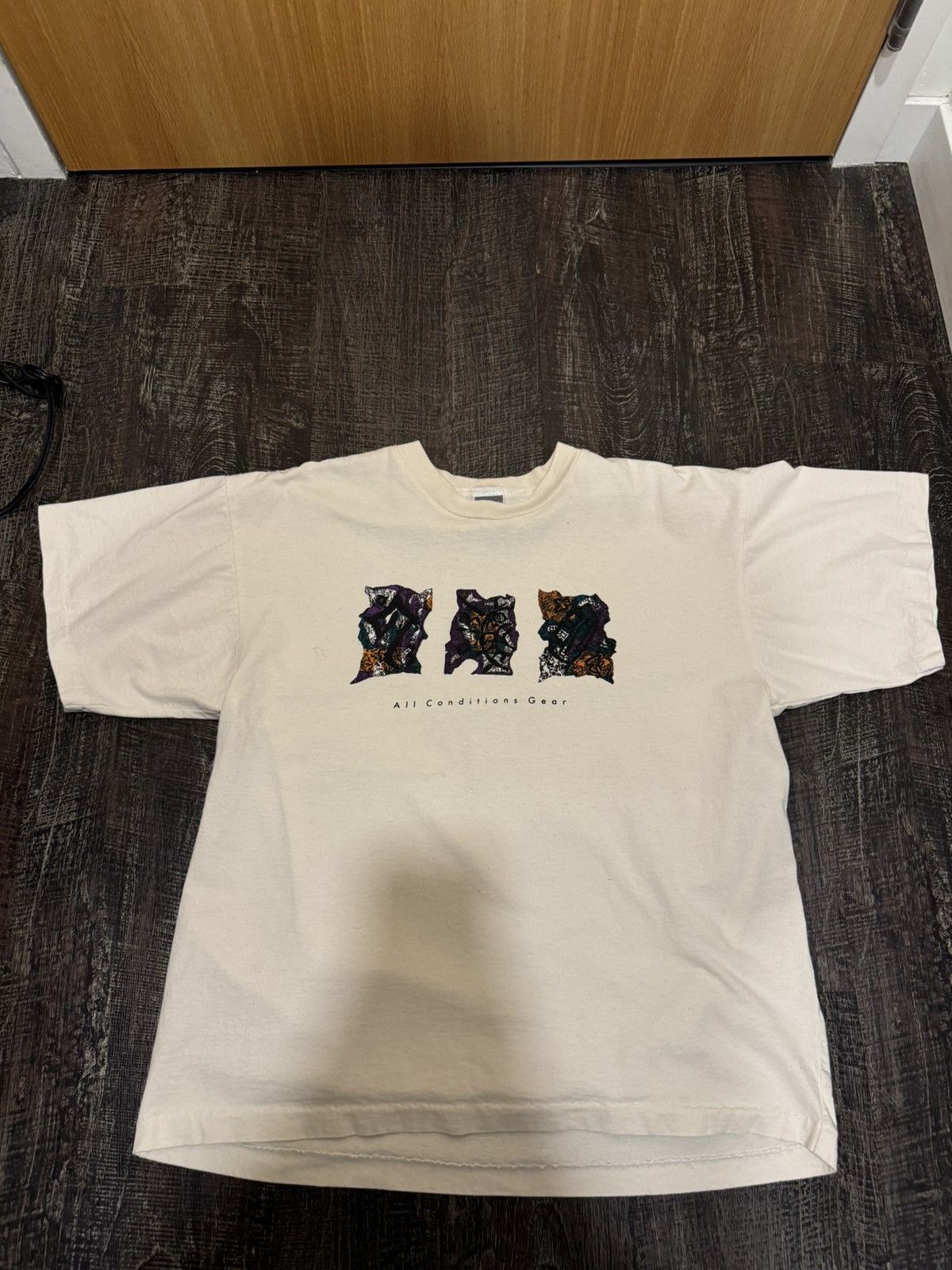 Nike × Vintage Vintage 90’s Nike T-Shirt Single Stitched Size US L / EU 52-54 / 3 - 1 Thumbnail