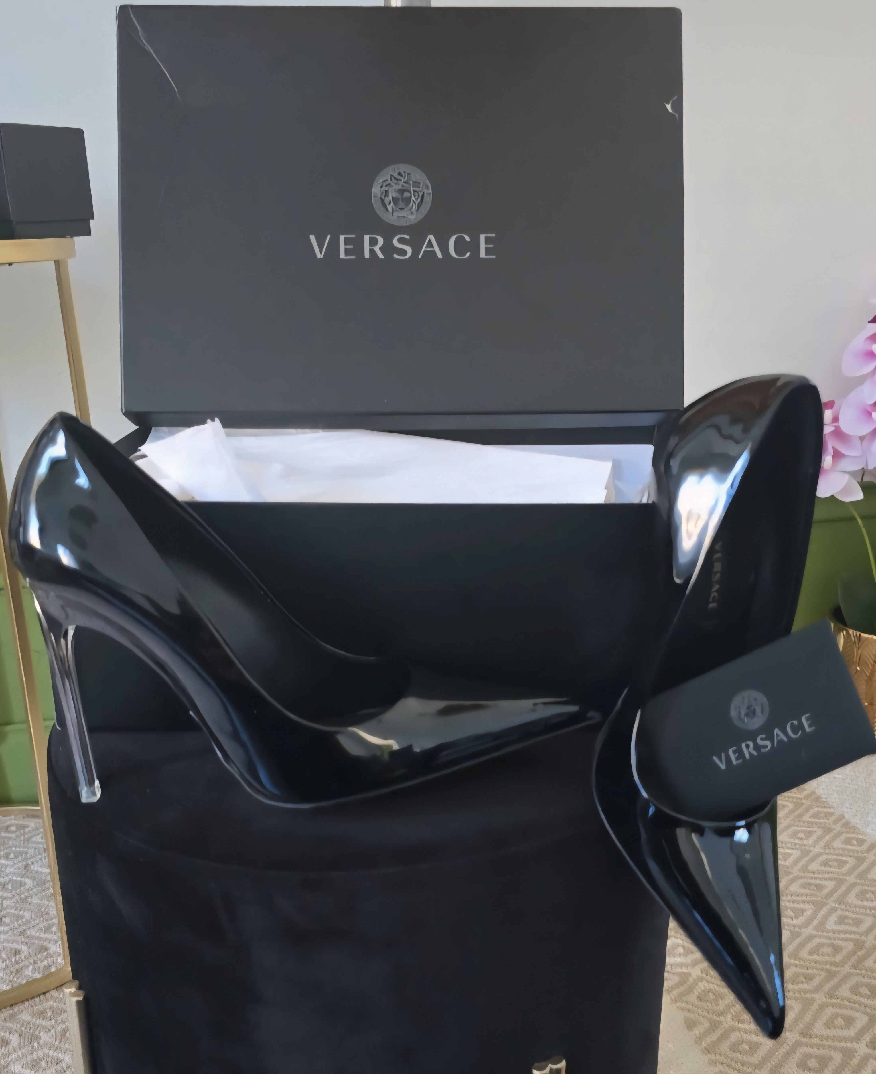 Versace Versace escarpins vernis noirs Size US 6 / IT 36 - 2 Thumbnail