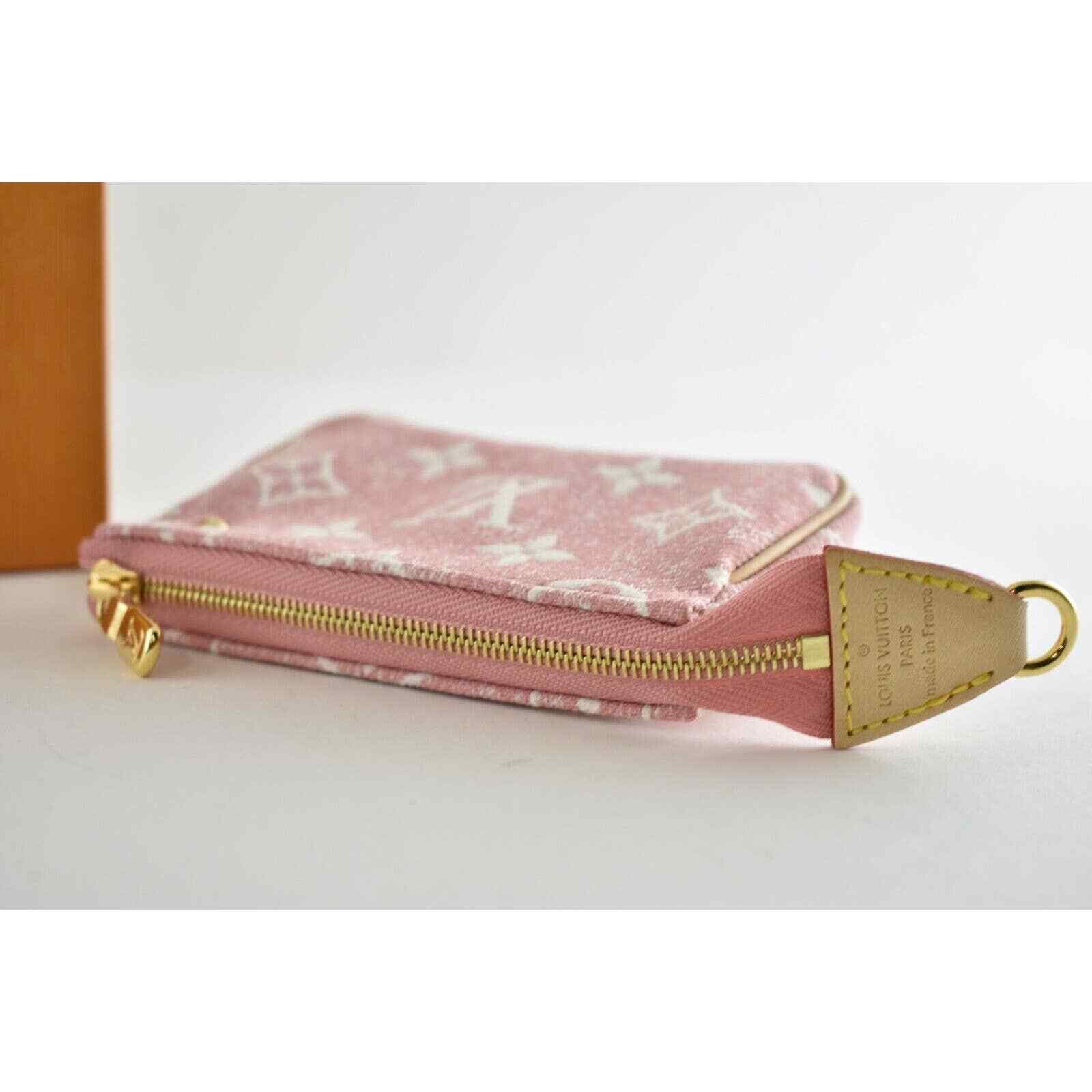 Louis Vuitton Louis Vuitton Denim Rose Pink Monogram Key Coin Purse Size ONE SIZE - 7 Thumbnail