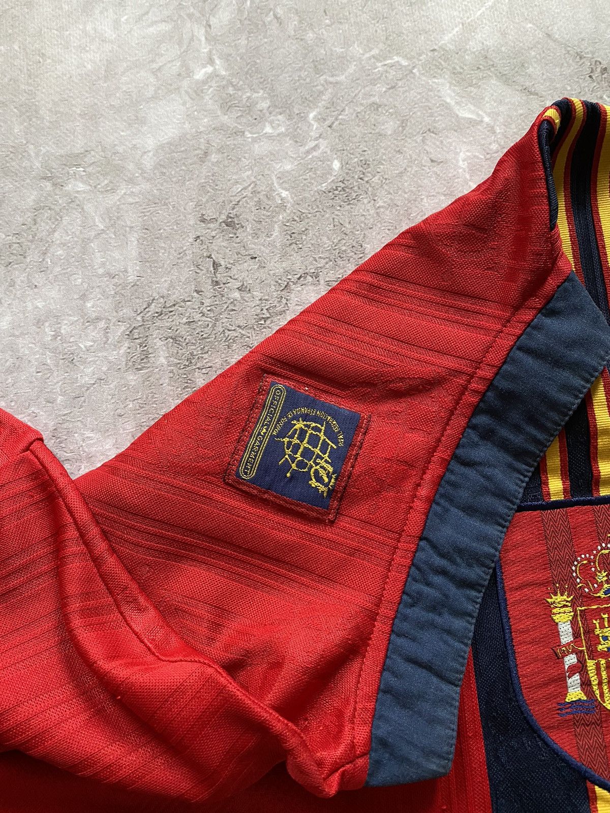 Adidas Vintage Adidas Spain 1996/98 Home Soccer Football Jersey Y2K Size US XL / EU 56 / 4 - 15 Thumbnail