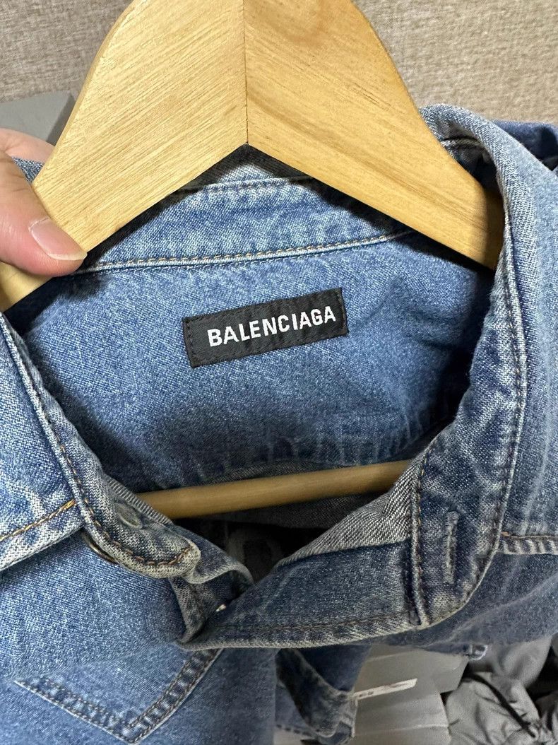 Balenciaga Balenciaga Electronic Music Embroidered Logo Denim Shirt Size XS / US 0-2 / IT 36-38 - 5 Thumbnail
