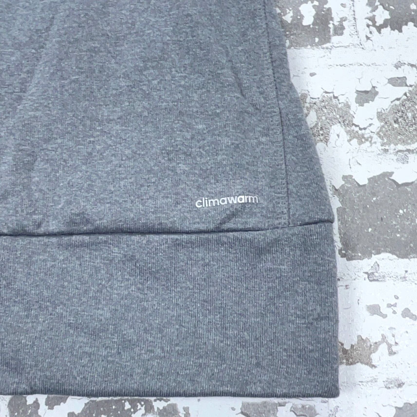 Adidas Adidas Sweatshirt Men M Gray White Pullover 1/4 Zip Climawarm All Seasons Breathable Lightweight Pocket Logo Classic Street Urban Sports 90s Mens Size US M / EU 48-50 / 2 - 7 Thumbnail