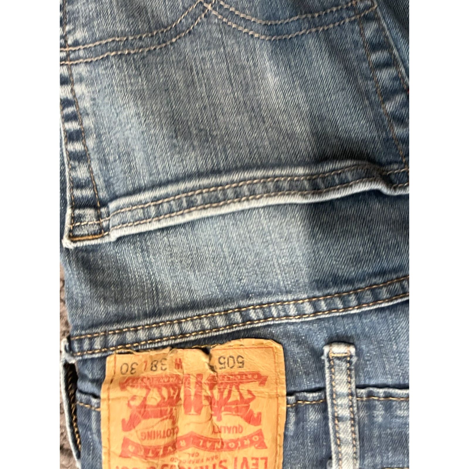 Levi's VINTAGE Levi's 505 Jeans Mens 38x30 Regular Fit Distressed Stone Wash Blue 5-Pocket Denim Straight Waist 38in Inseam 30in Belt Loops USA Classic Solid Size US 38 / EU 54 - 3 Thumbnail