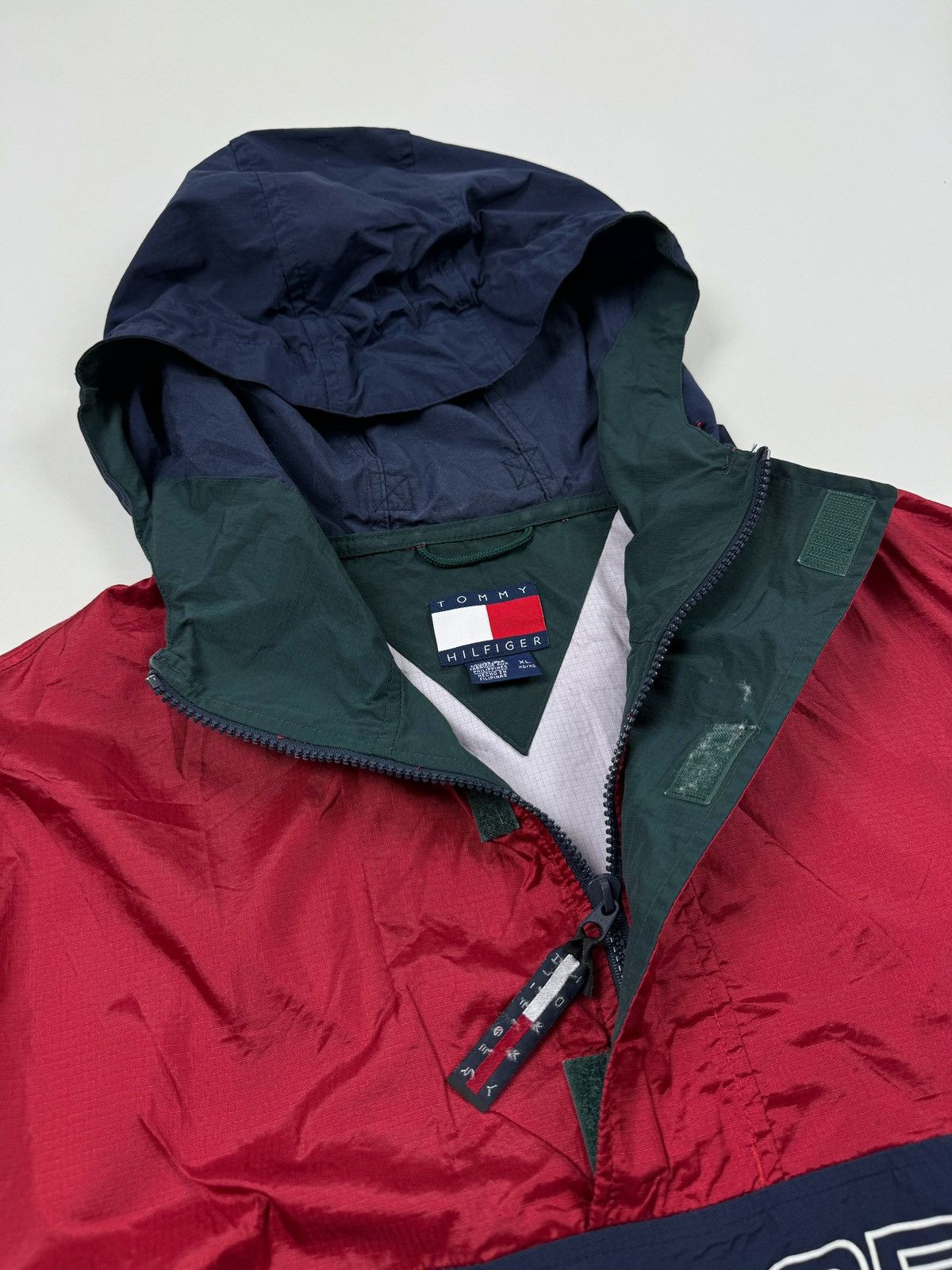 Tommy Hilfiger Vintage Tommy Hilfiger Red Anorak Jacket Size US XL / EU 56 / 4 - 11 Thumbnail