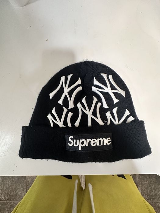 Supreme x Yankee Beanie Navy FW21 – UniqueHype