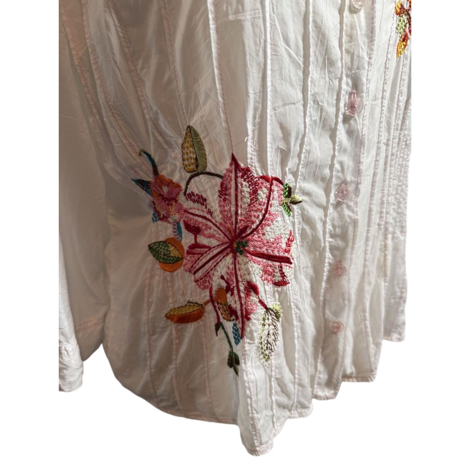 Johnny Was Johnny was white button down top with detailed embroidery Size XL / US 12-14 / IT 48-50 - 3 Thumbnail