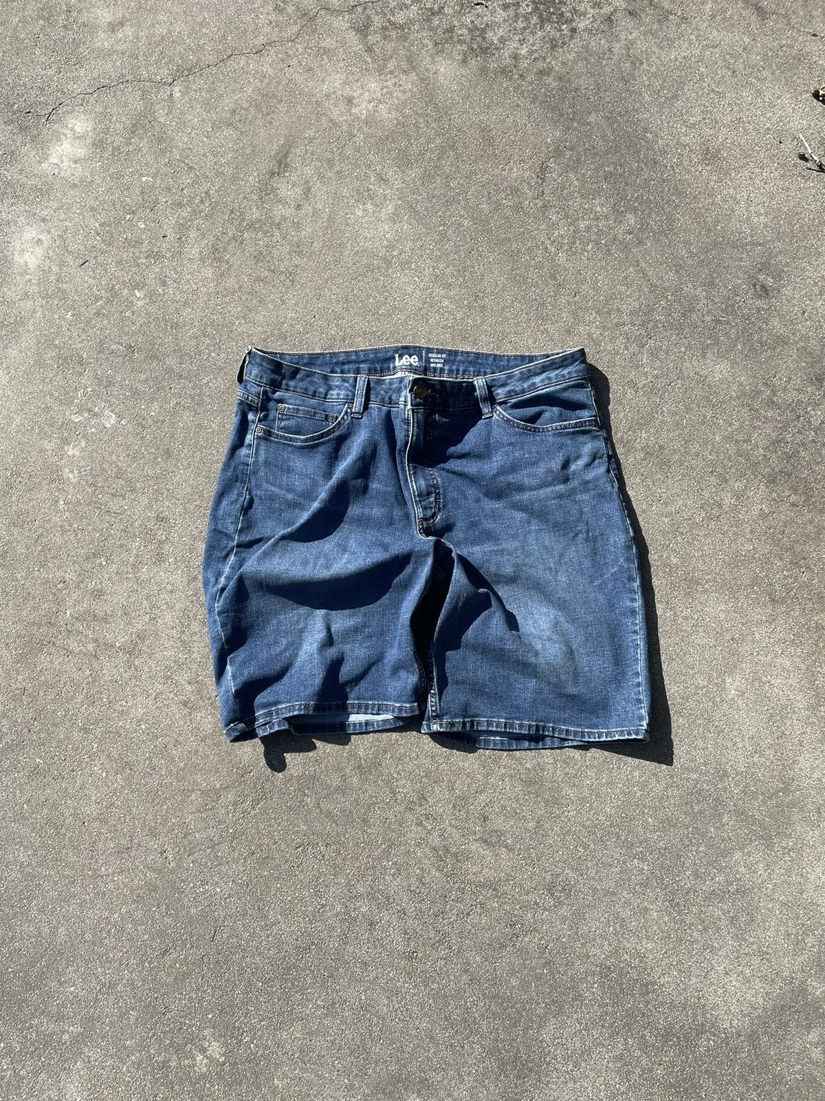Lee × Vintage baggy lee denim jorts y2k vintage Size US 34 / EU 50 - 1 Thumbnail