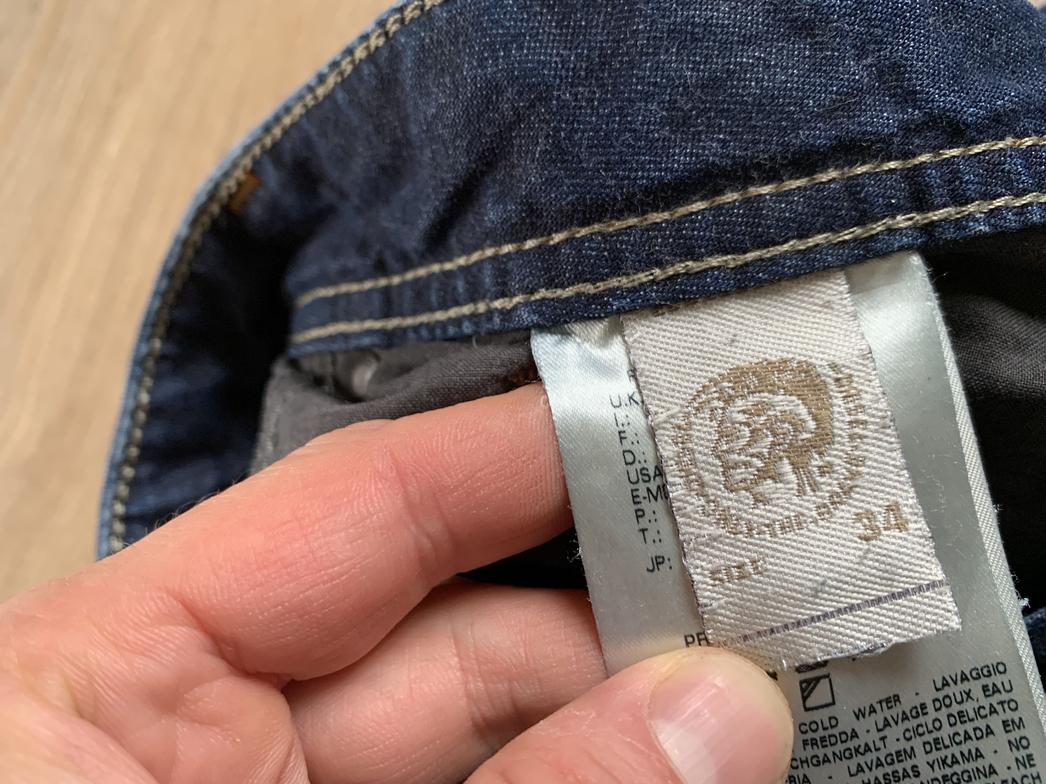 Diesel × Vintage Vintage Diesel Larkee Regular Straight Jeans Size US 34 / EU 50 - 11 Thumbnail