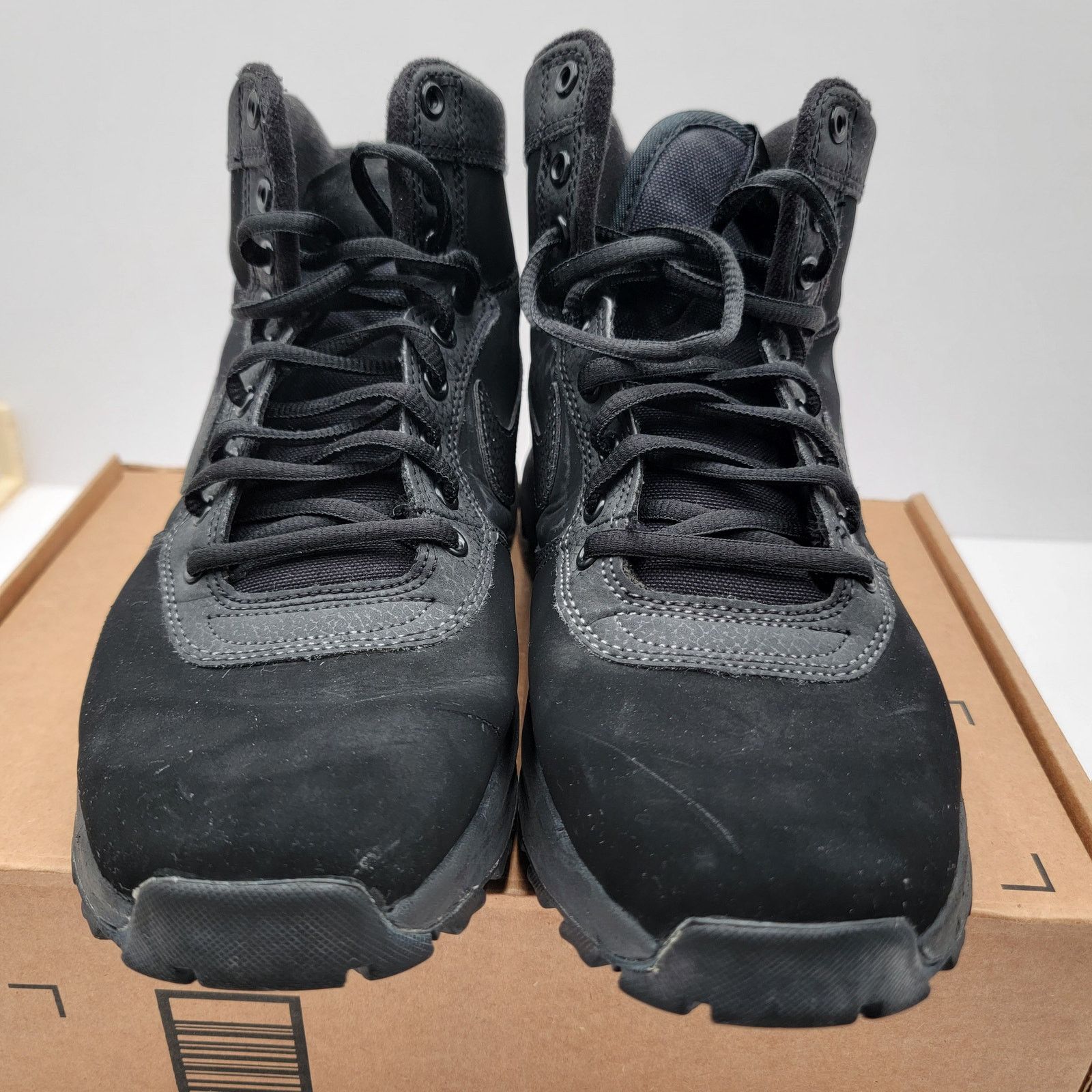 Nike Nike Manoadome 'Triple Black' Mens Sz 9.5 844358 003 (181) Size US 9.5 / EU 42-43 - 3 Thumbnail