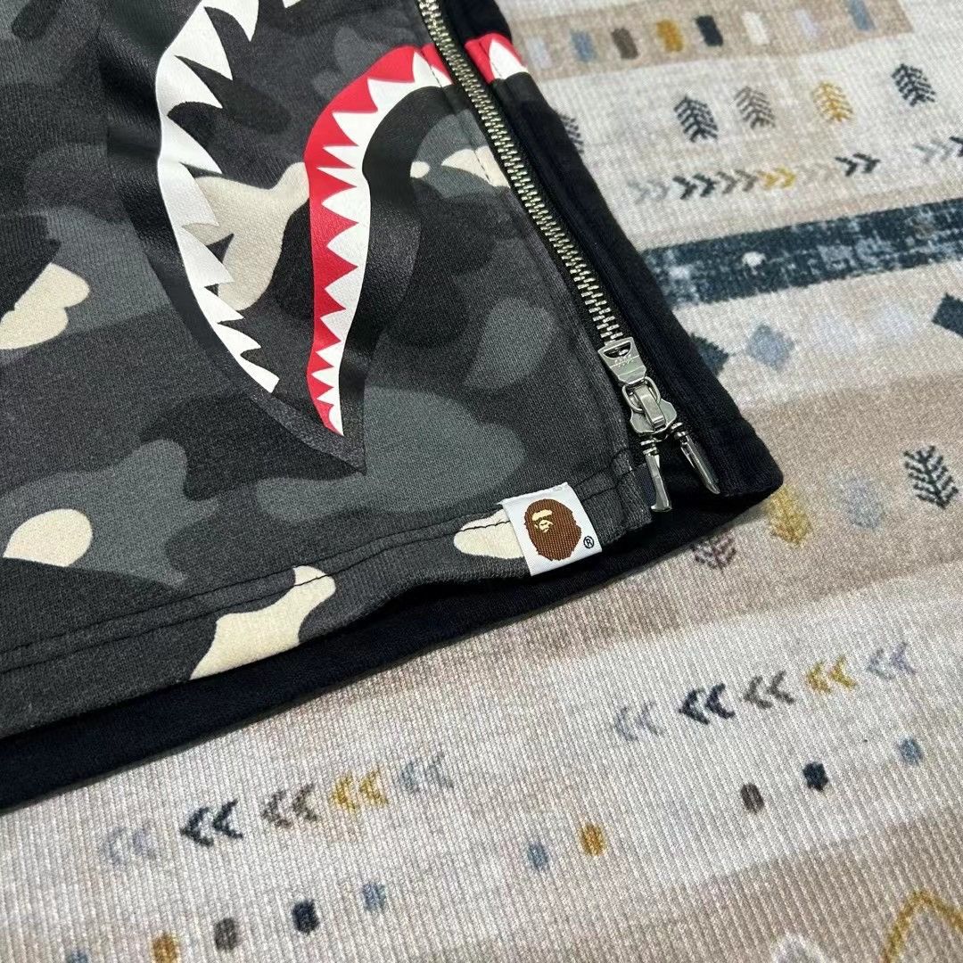 Bape LUMINOUS SHARK CAMO SHORTS Size US 34 / EU 50 - 2 Thumbnail