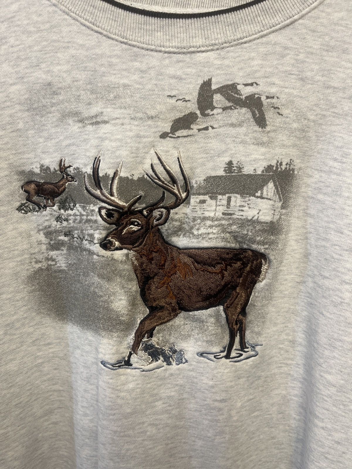 Vintage Vintage Embroidered Deer Sweatshirt Size US XL / EU 56 / 4 - 5 Thumbnail