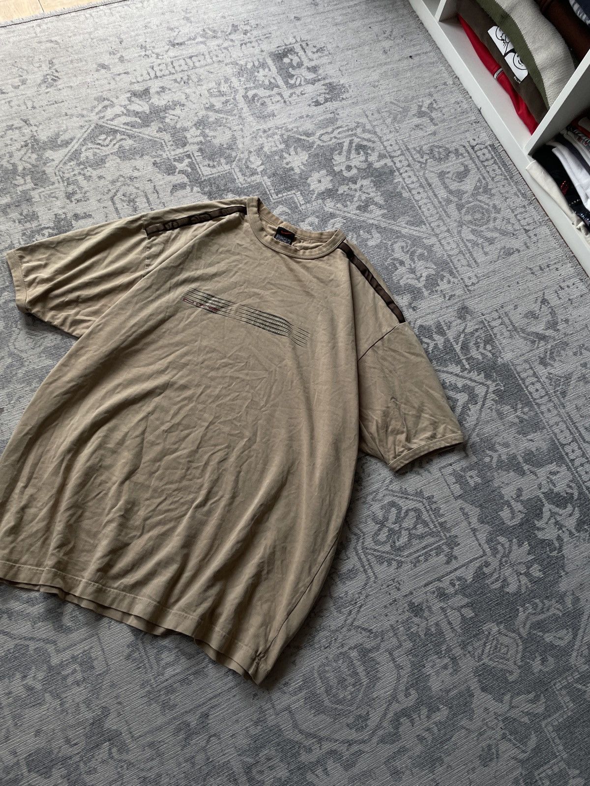 Vintage Vintage Nike T-Shirt Big Logo Boxy Japanese Y2K Drill Hype Size US XL / EU 56 / 4 - 2 Thumbnail