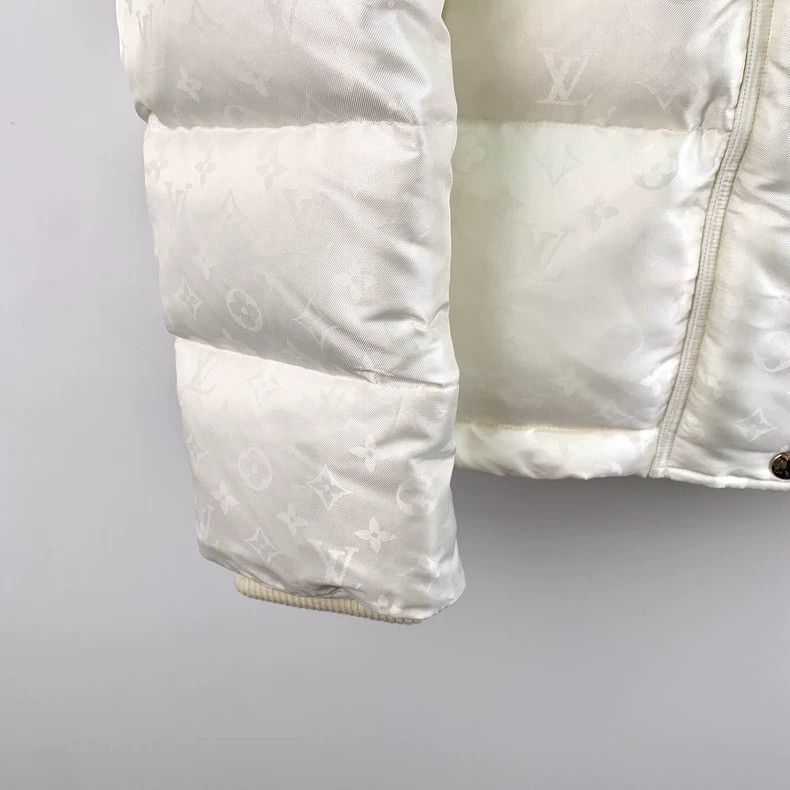 Louis Vuitton 25 black hooded long sleeve down jacket